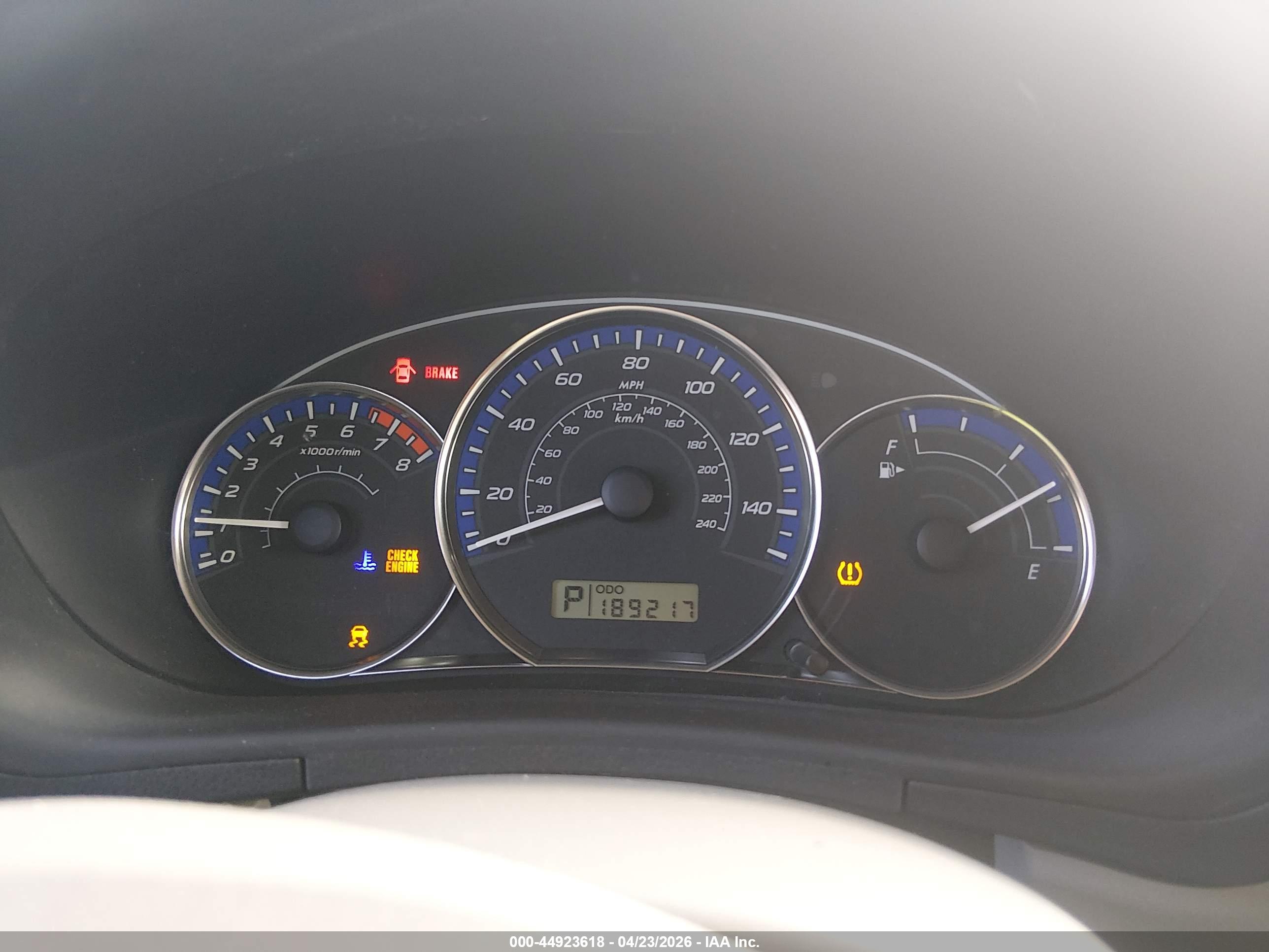 SUBARU FORESTER image 7