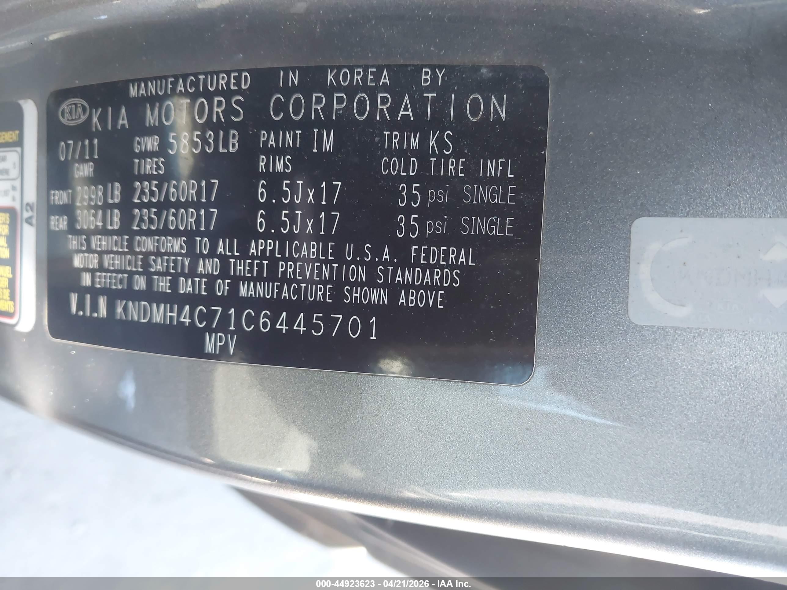 KIA SEDONA image 9
