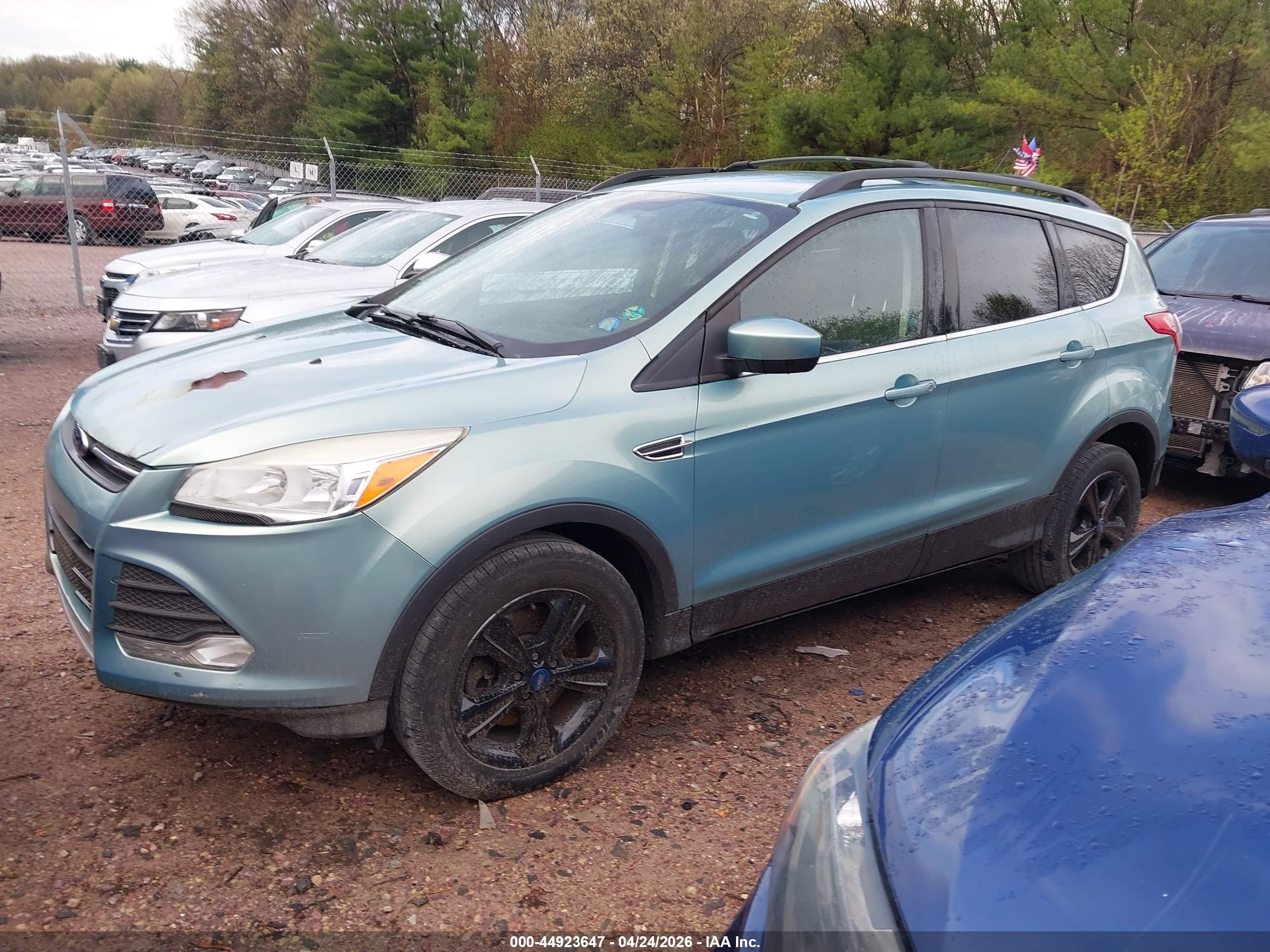 FORD ESCAPE image 2