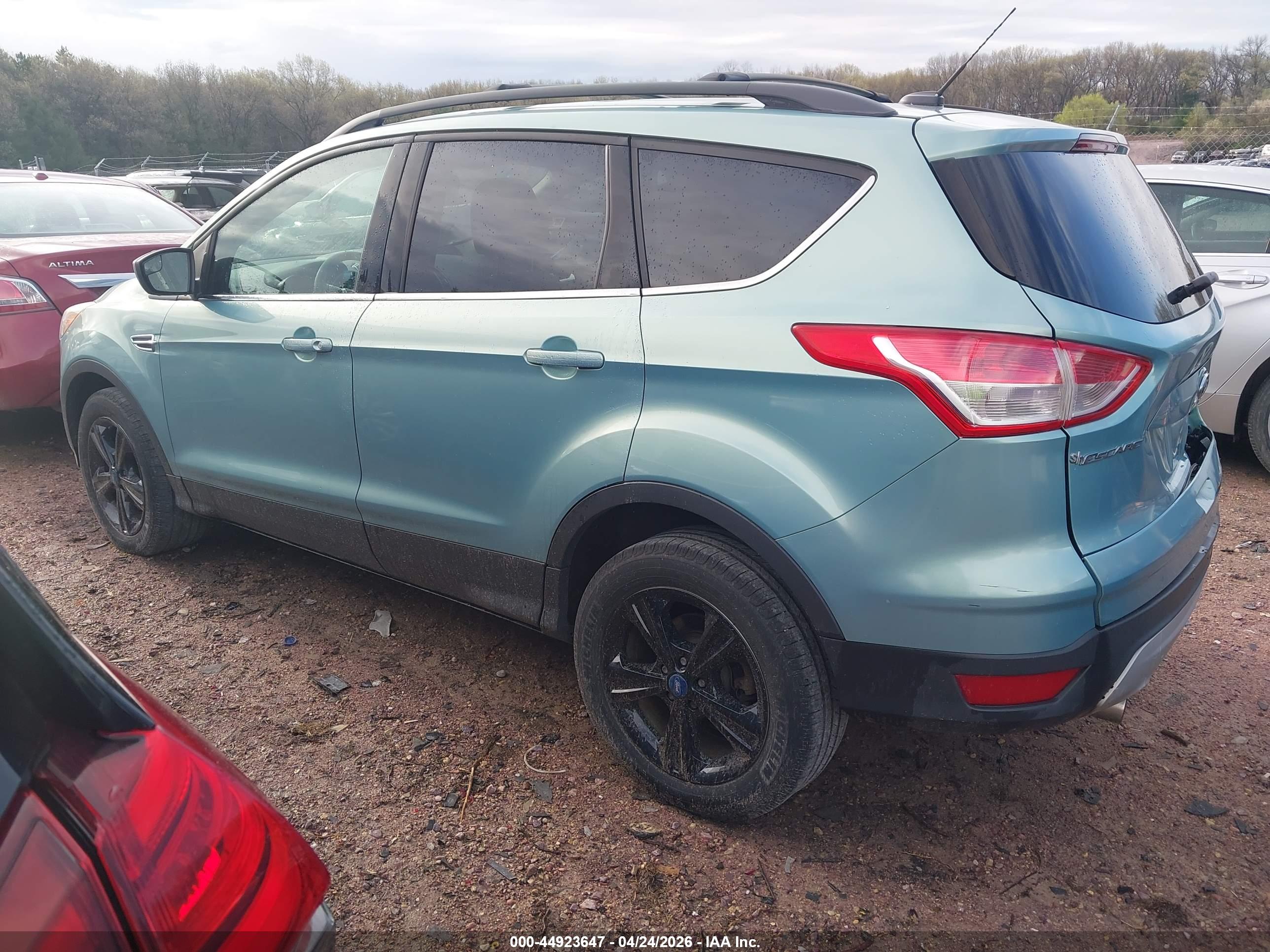 FORD ESCAPE image 3