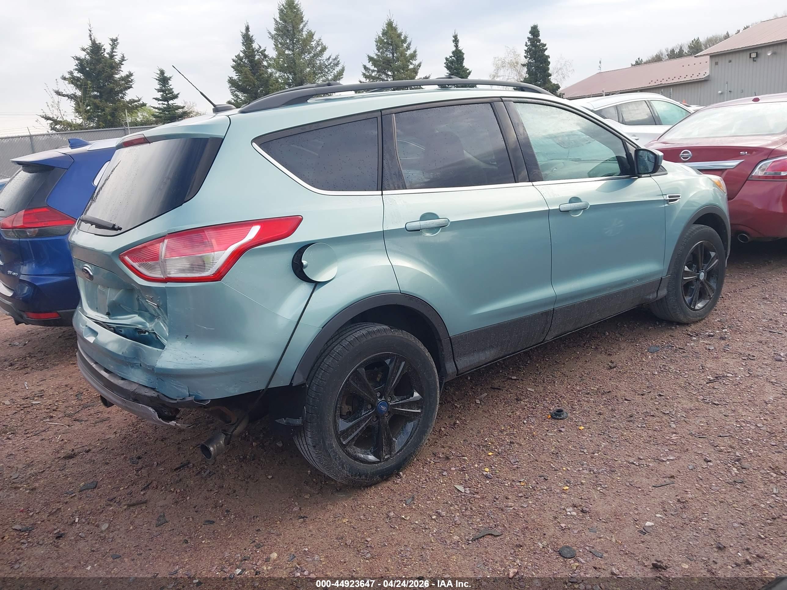FORD ESCAPE image 4