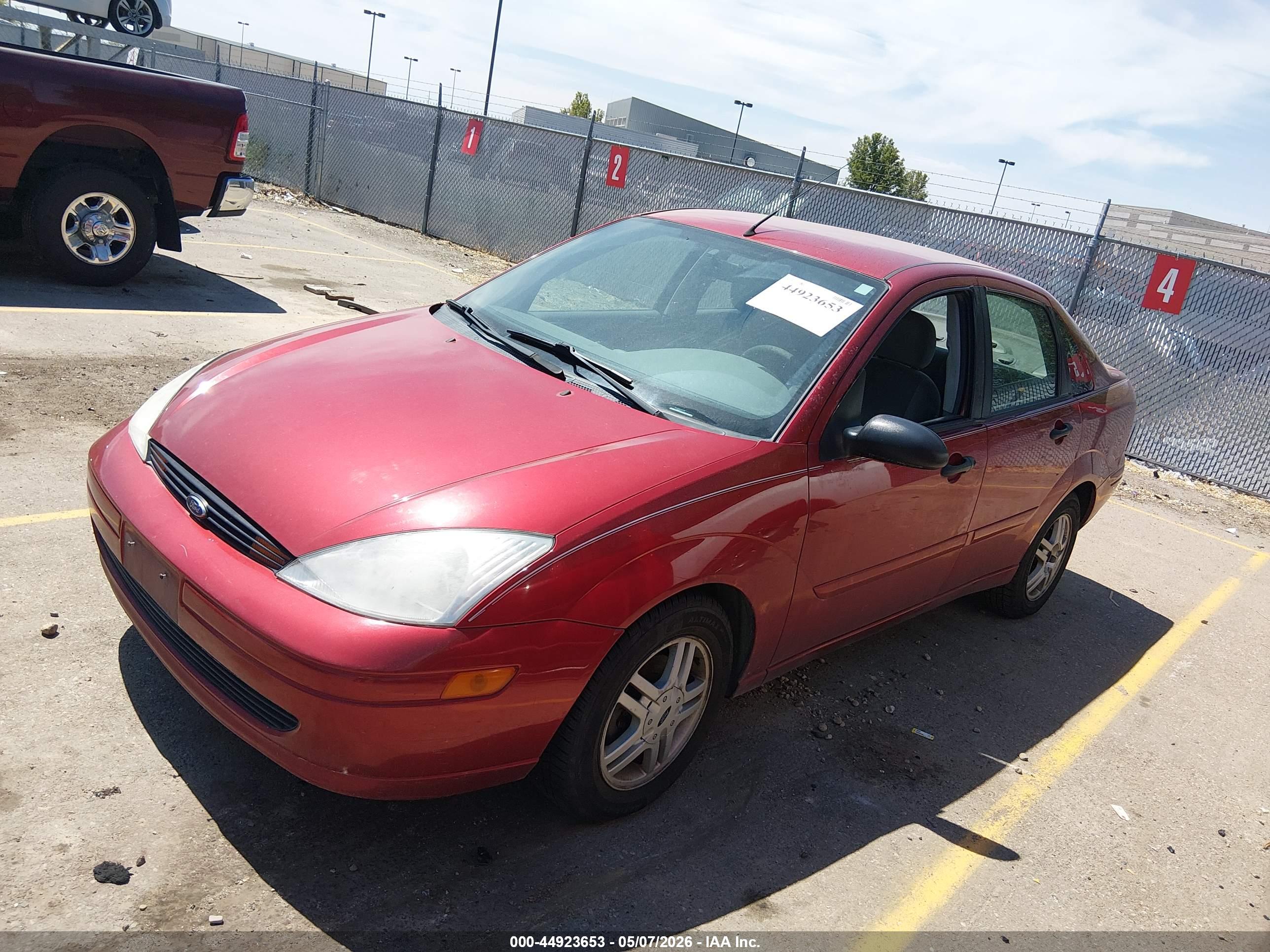 FORD FOCUS image 2