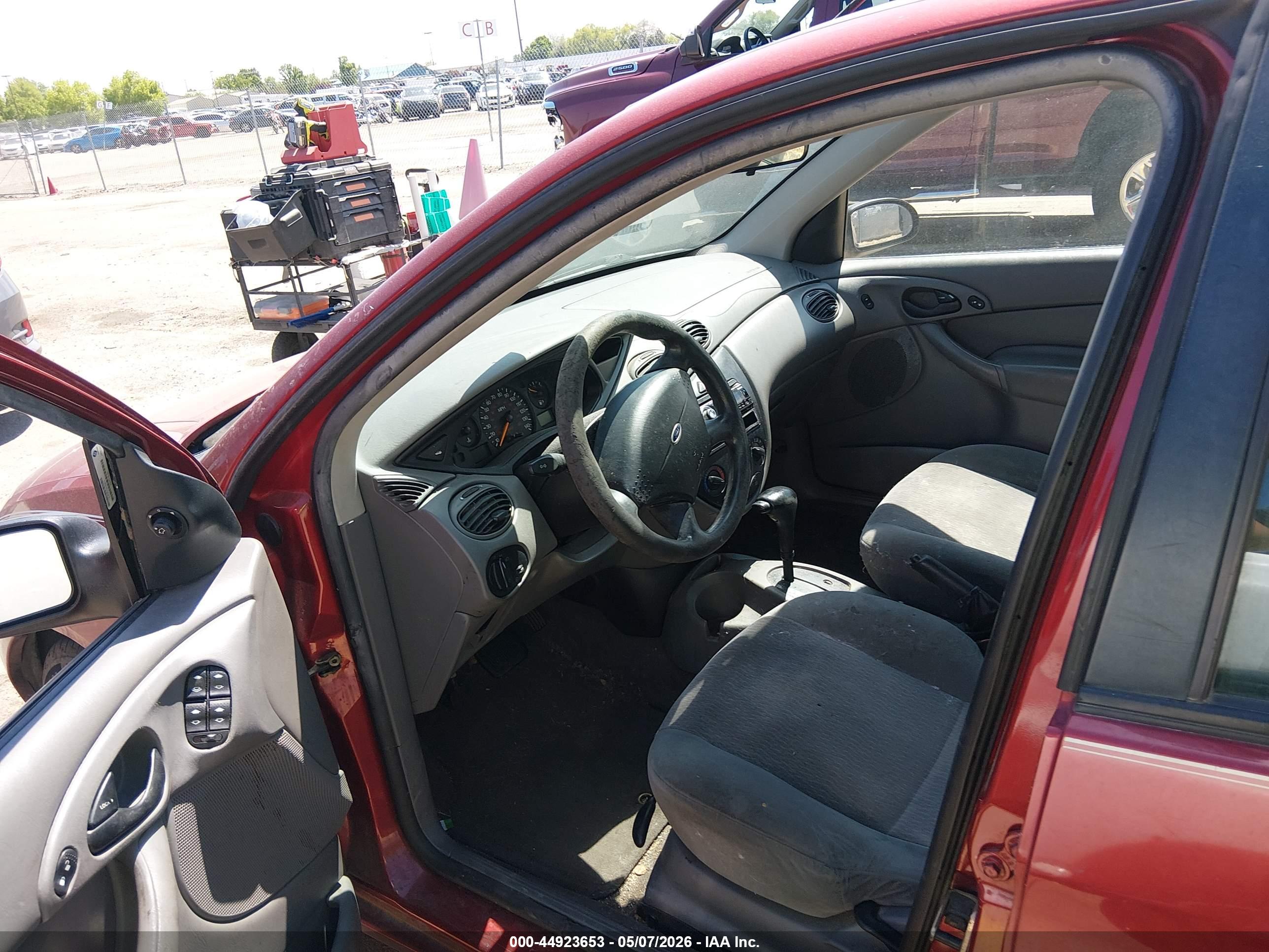 FORD FOCUS image 5