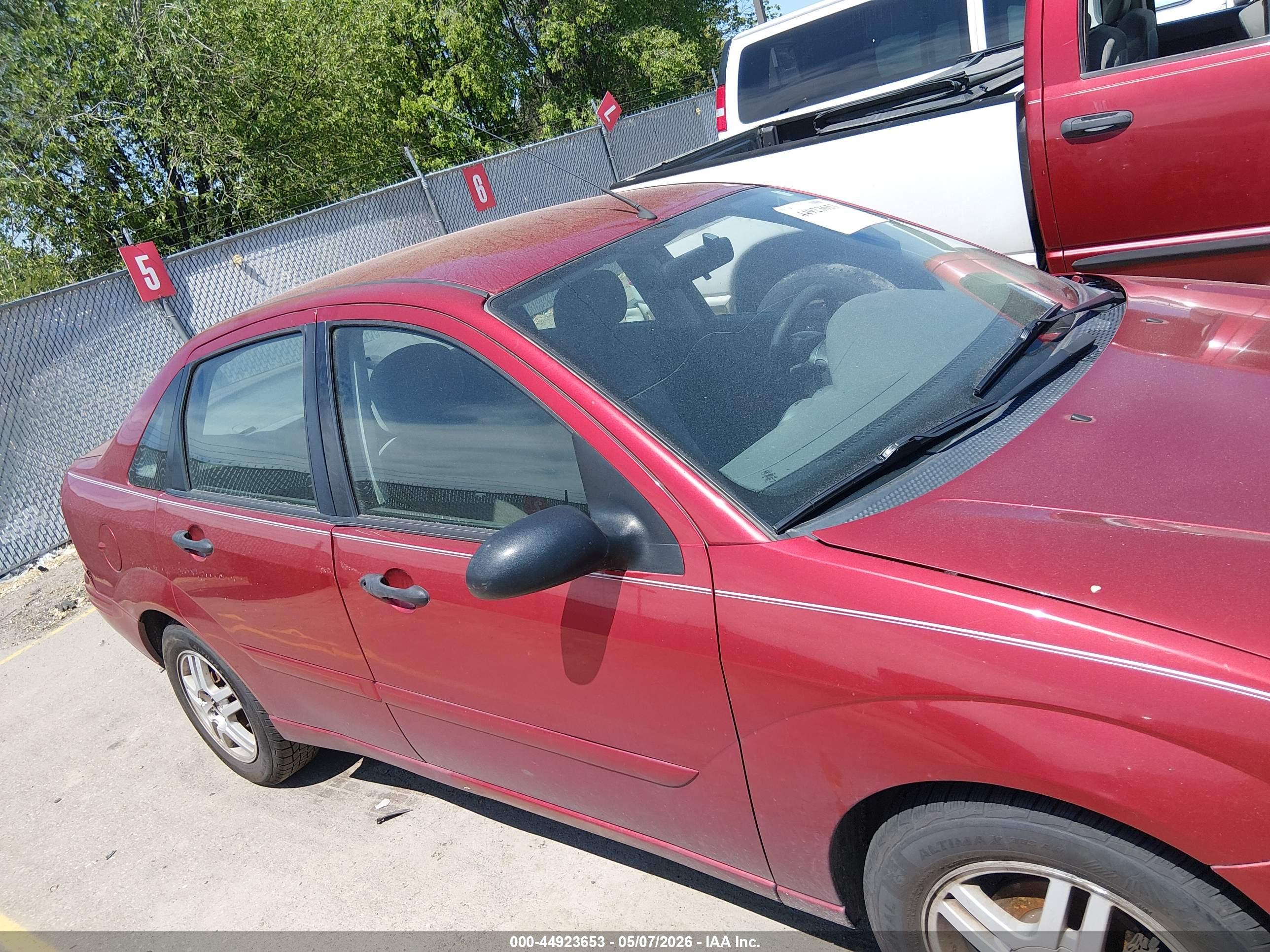 FORD FOCUS image 6