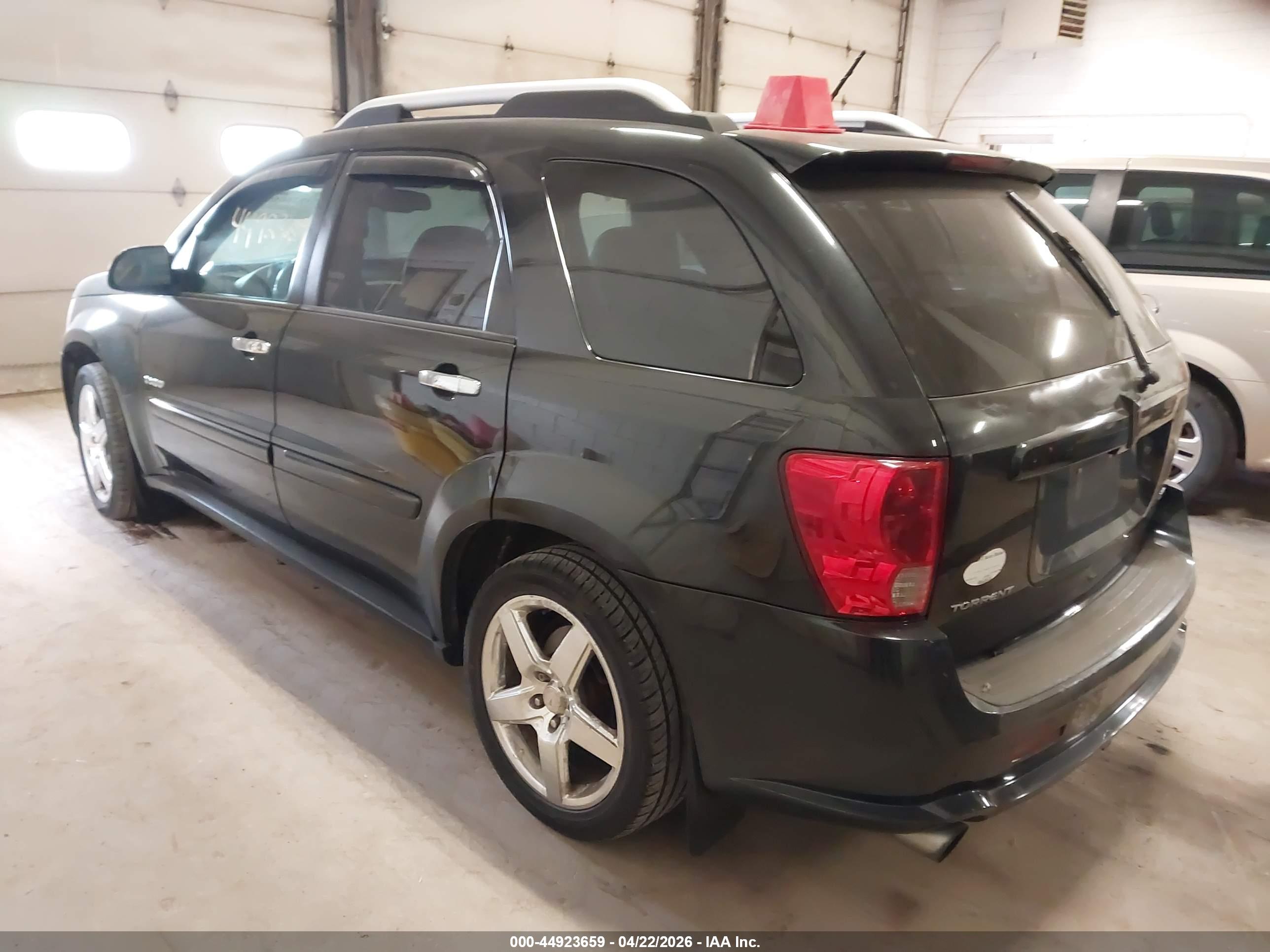 PONTIAC TORRENT image 3