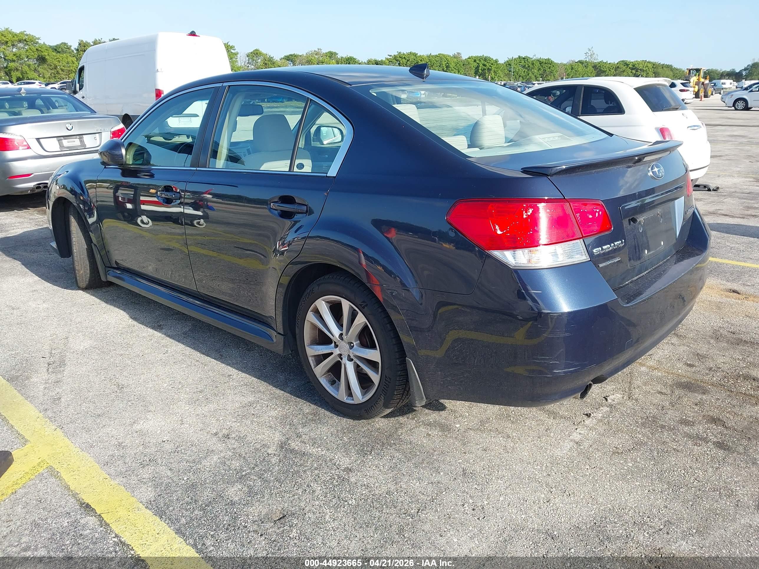 SUBARU LEGACY image 3