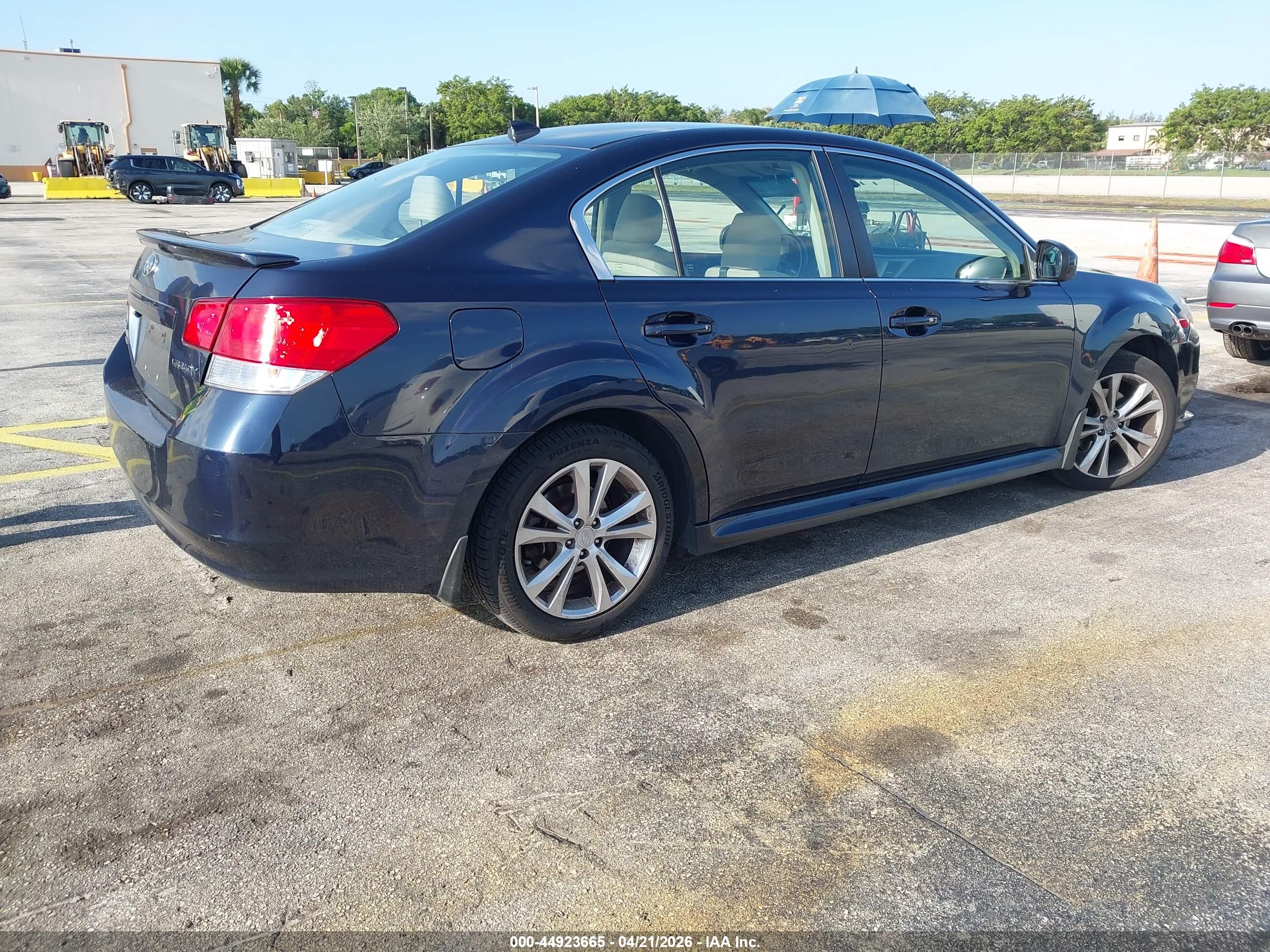 SUBARU LEGACY image 4