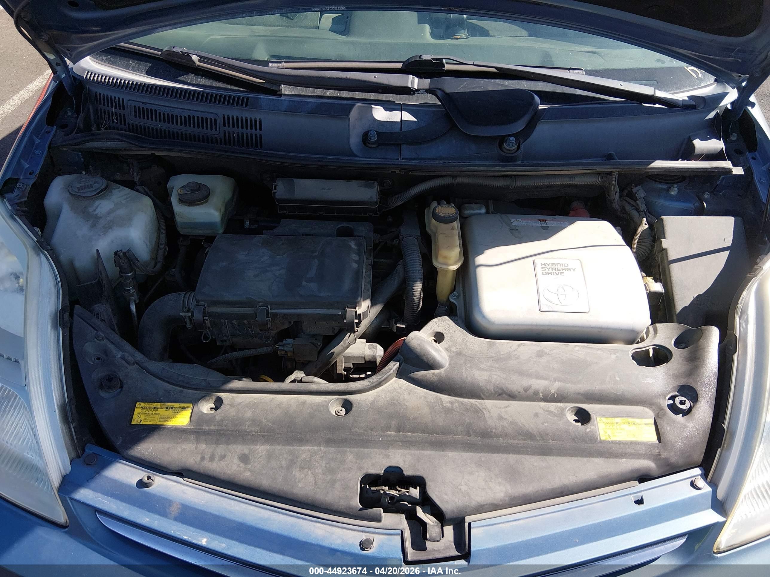 TOYOTA PRIUS image 10