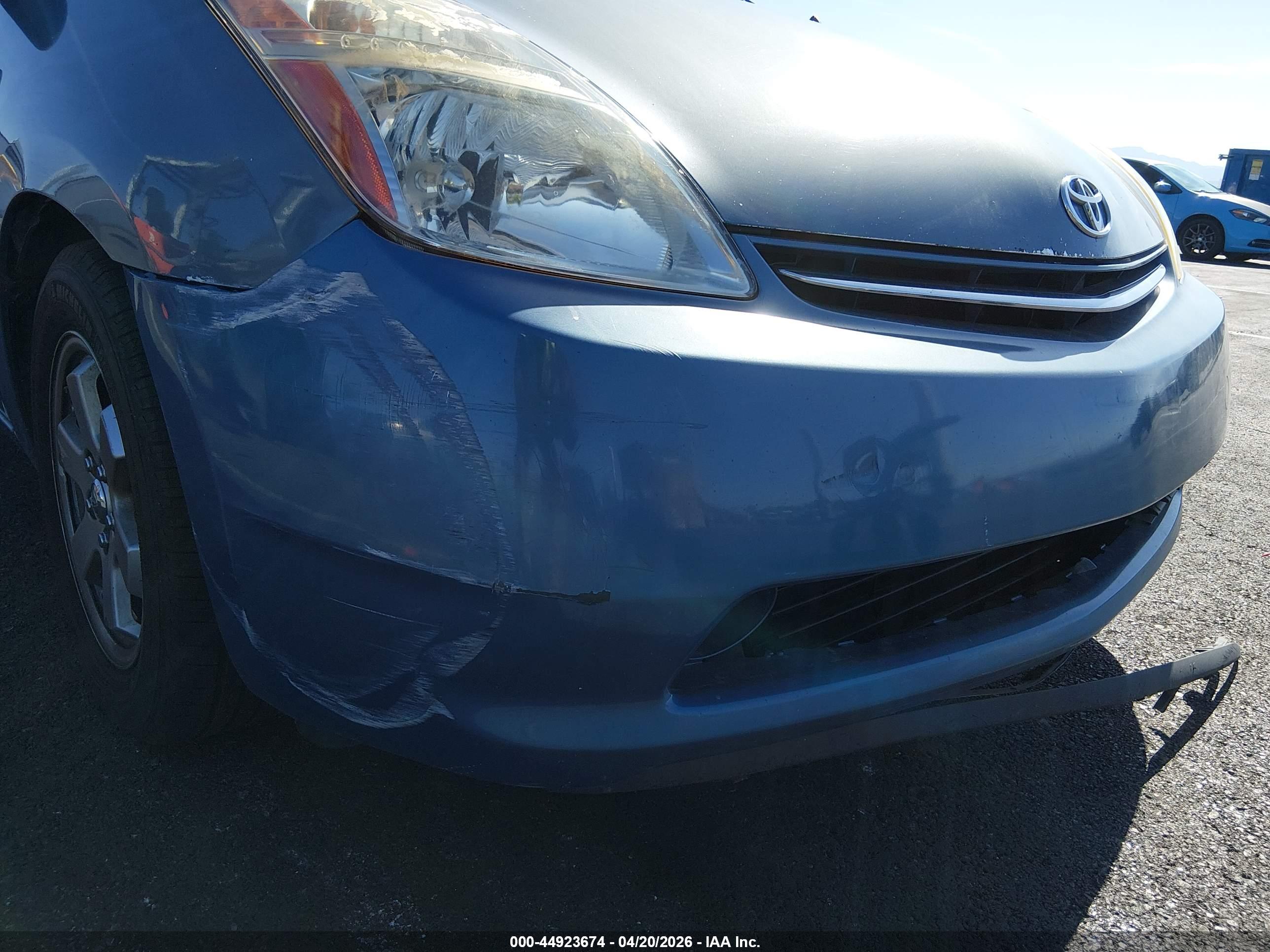 TOYOTA PRIUS image 6