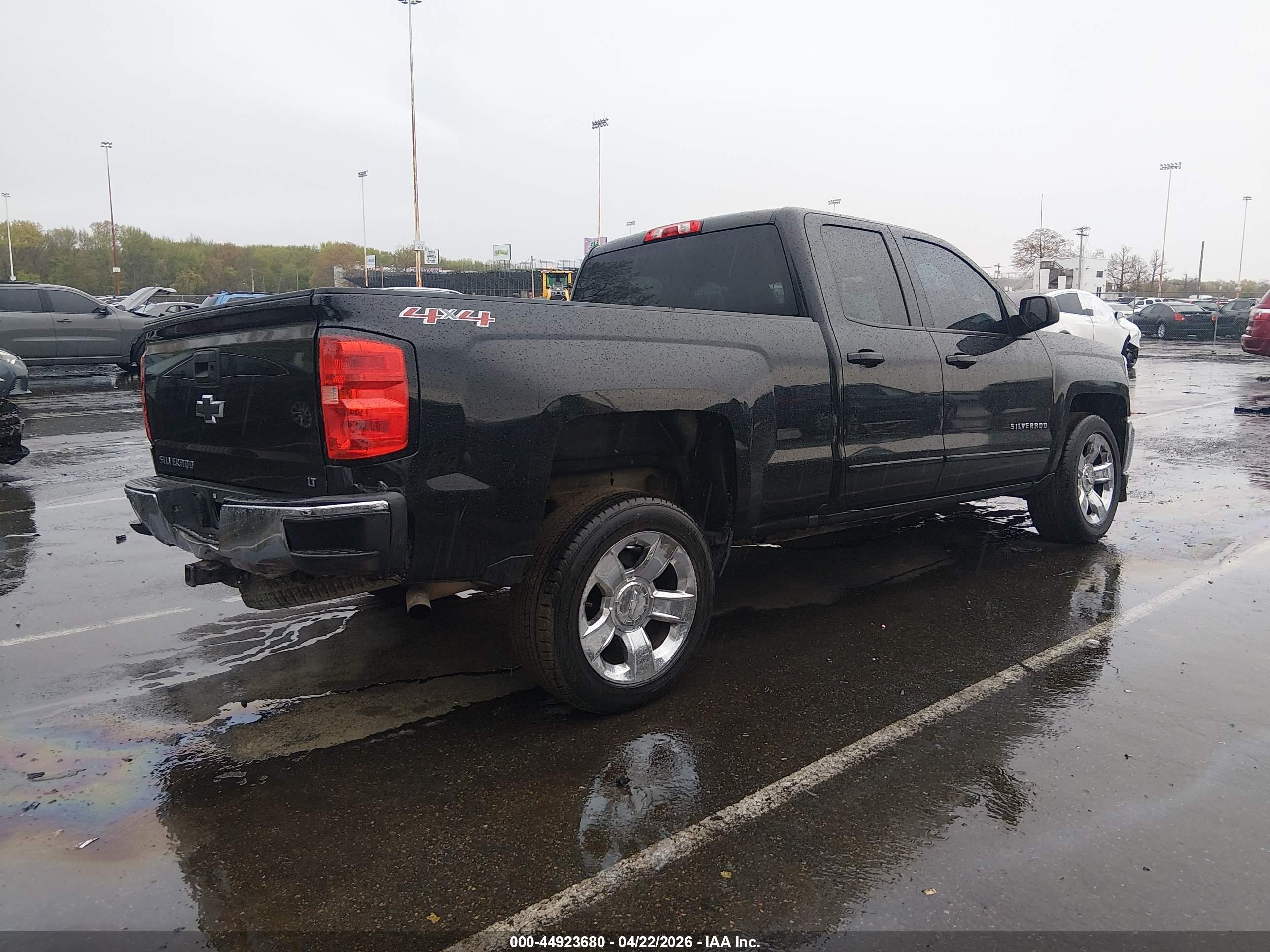 CHEVROLET SILVERADO image 4