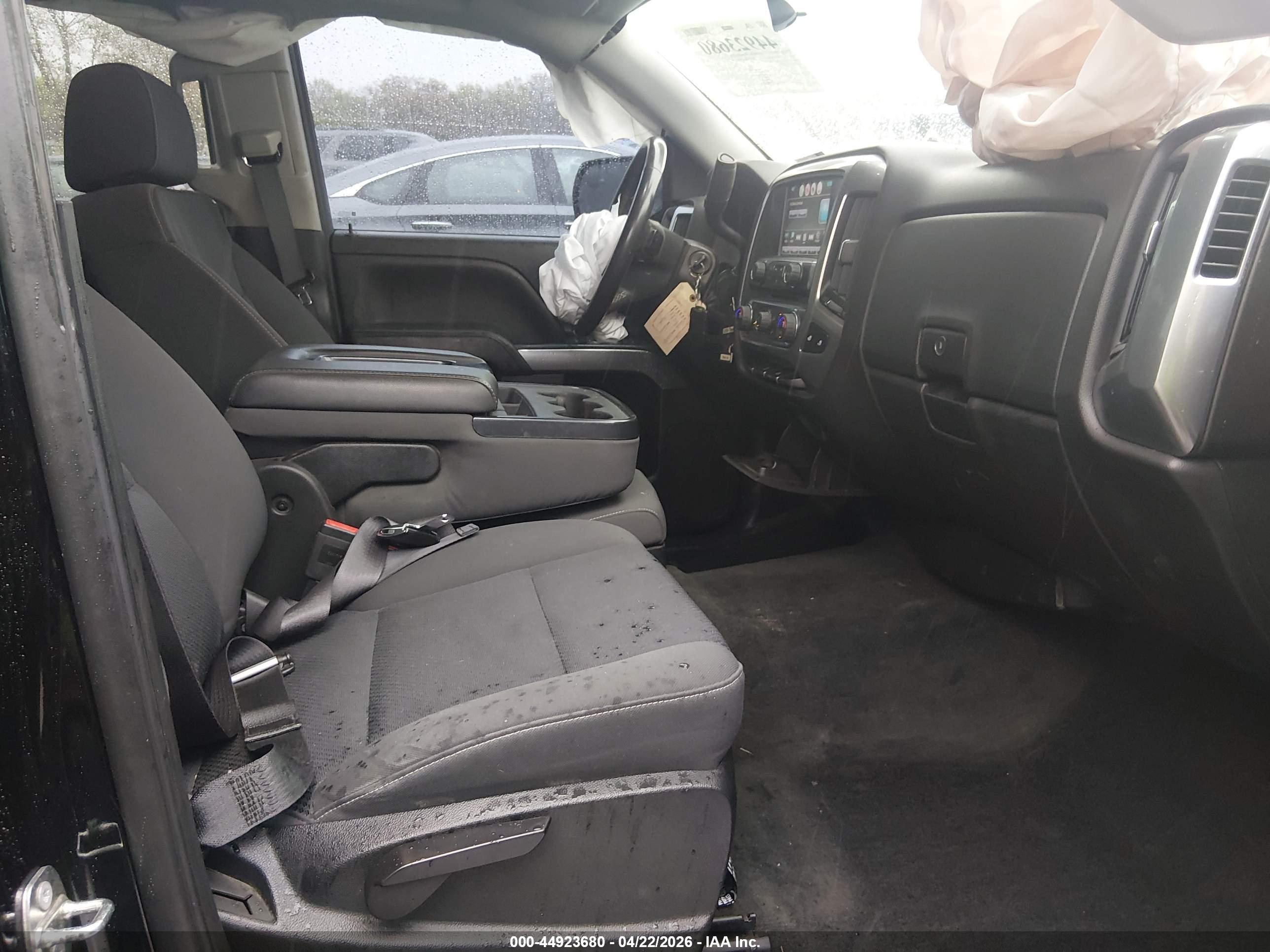 CHEVROLET SILVERADO image 5