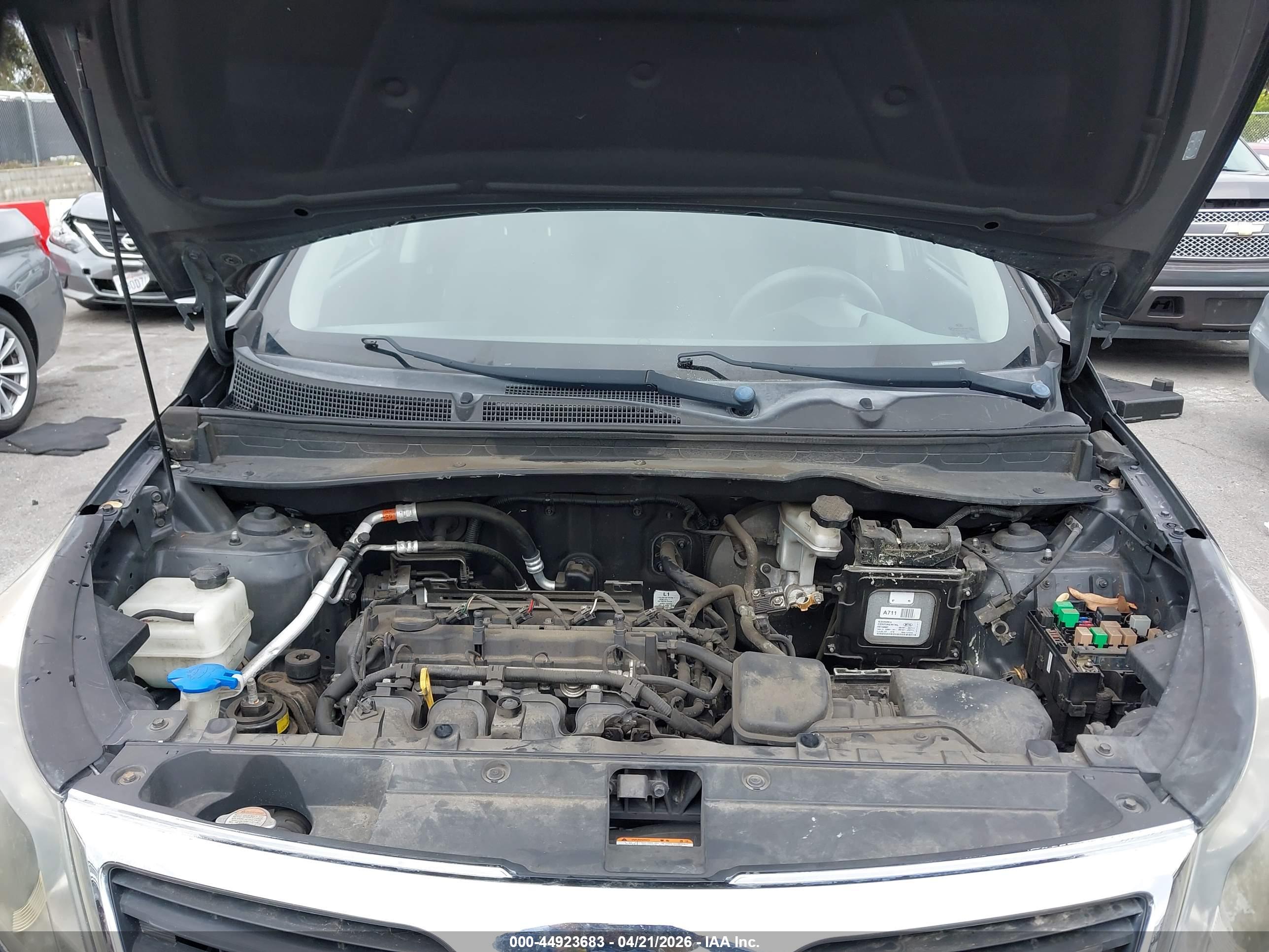 KIA SPORTAGE image 10