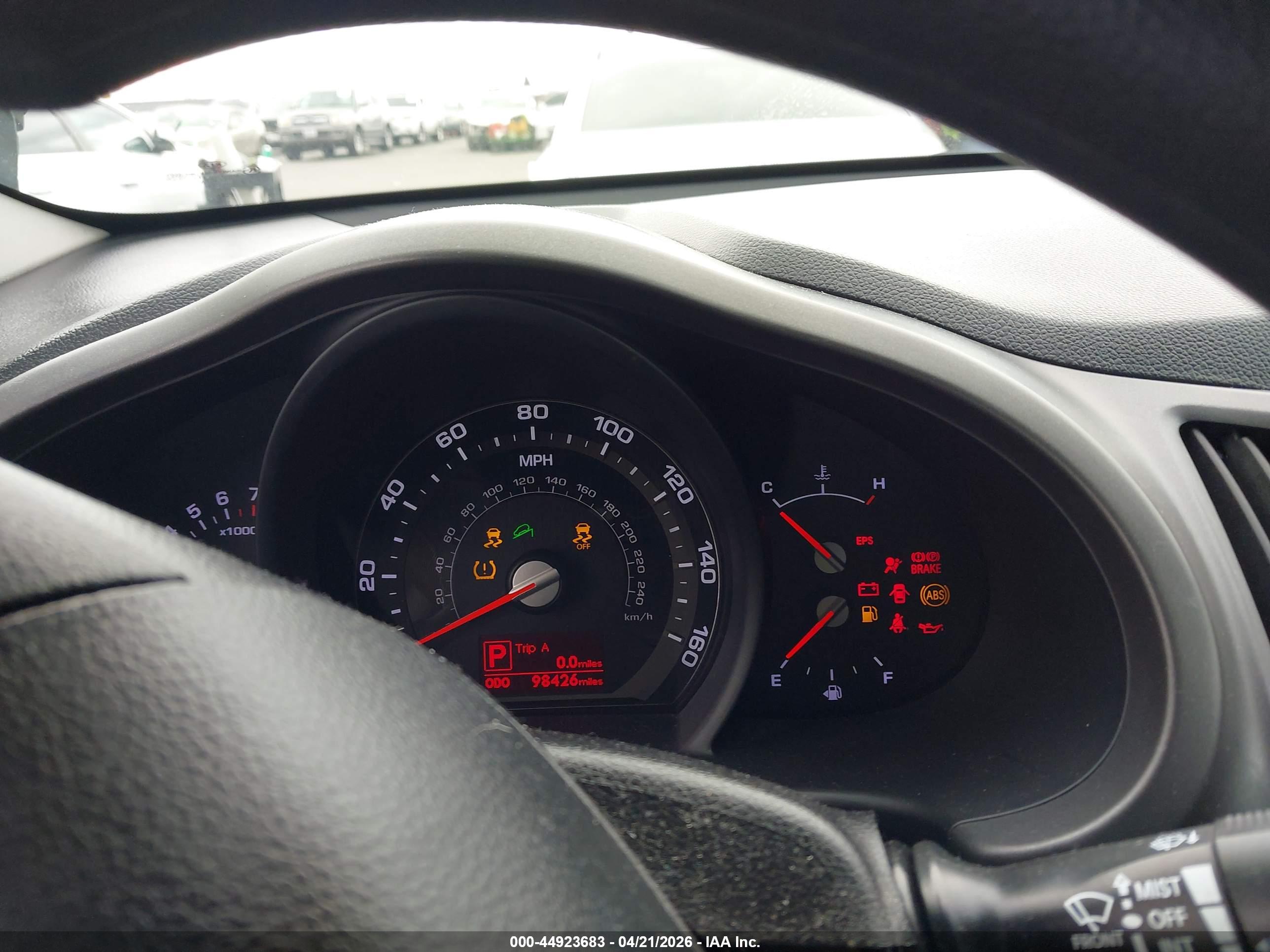 KIA SPORTAGE image 7