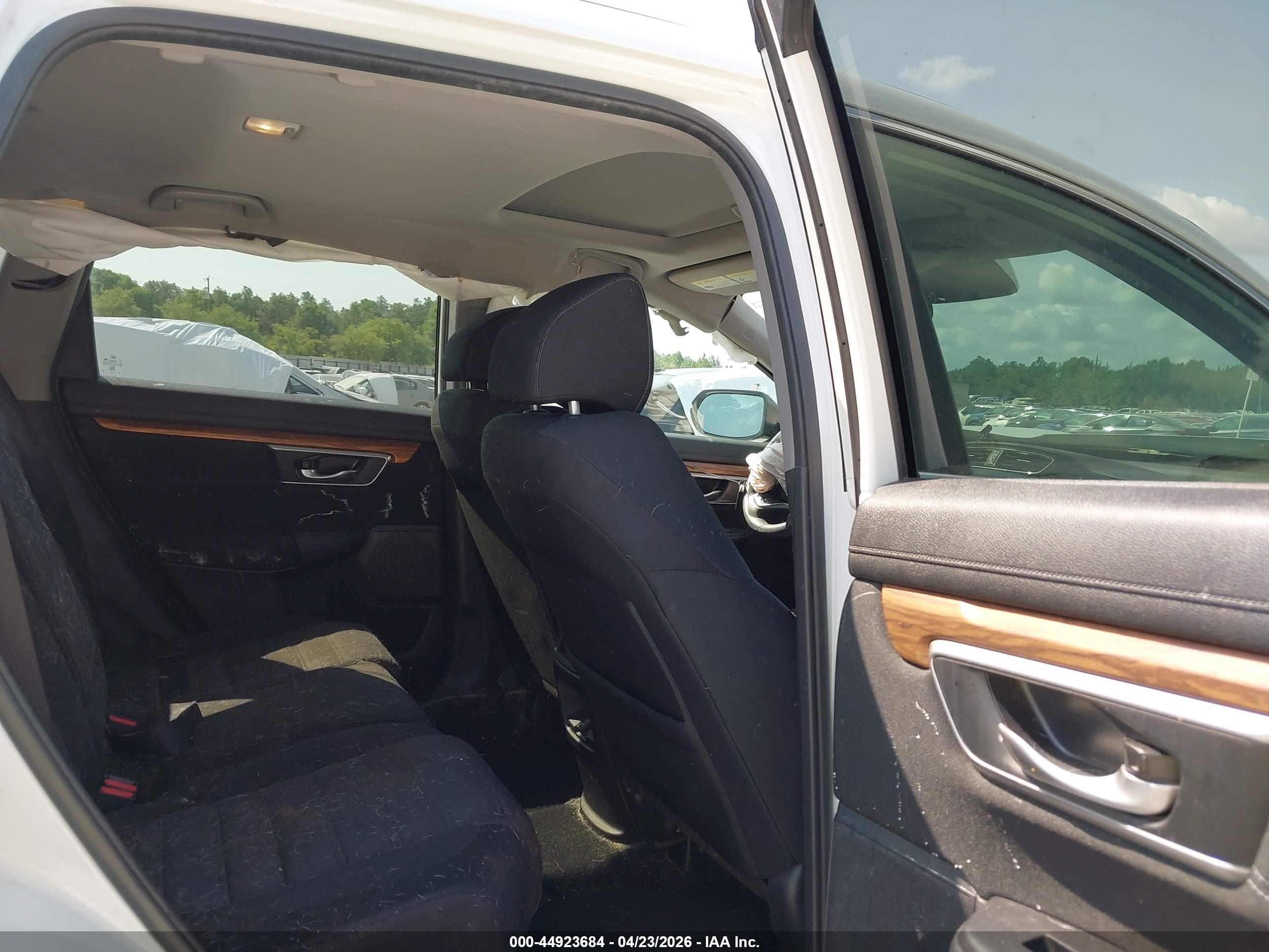 HONDA CR-V image 8