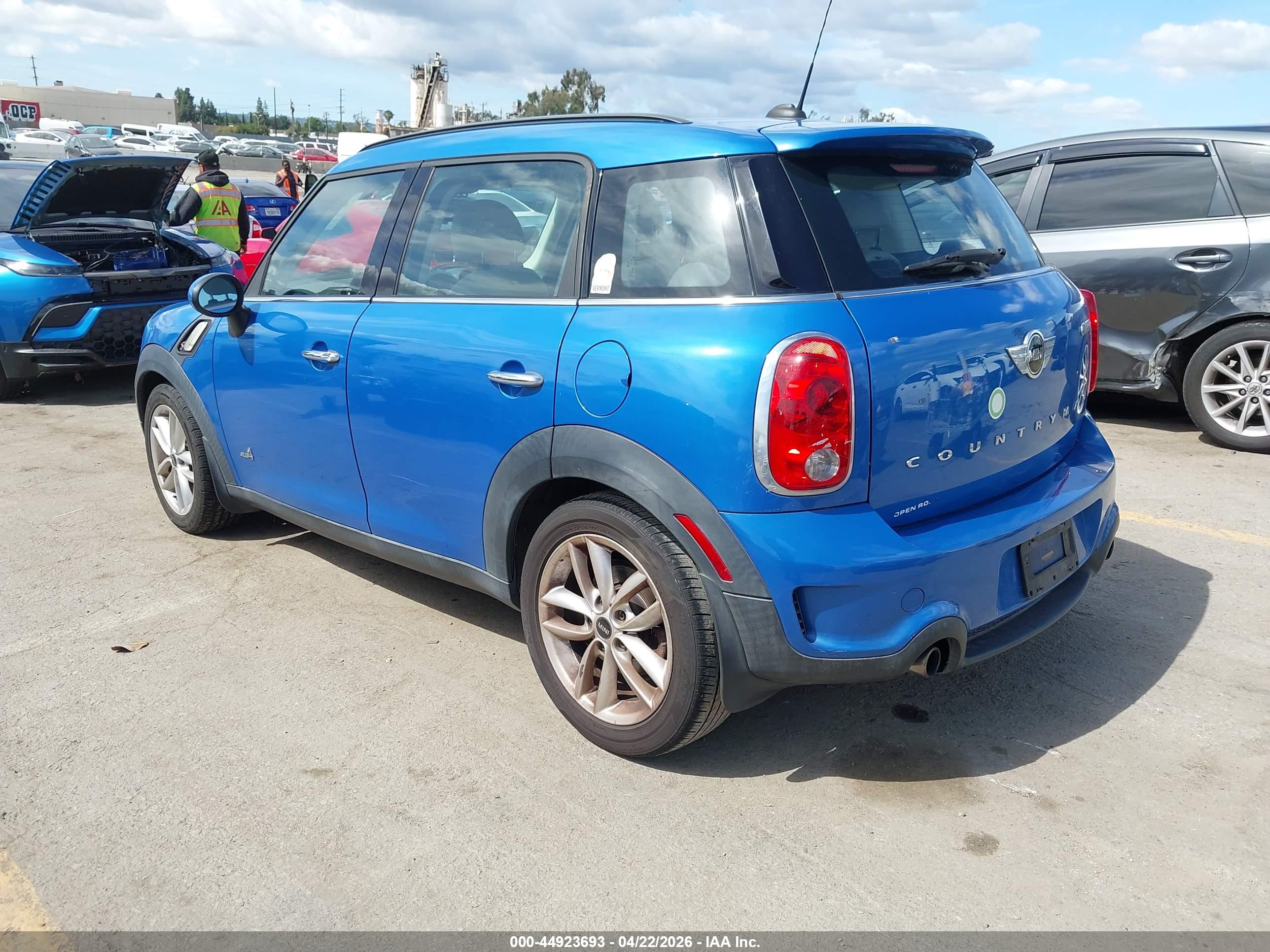 MINI COUNTRYMAN image 3