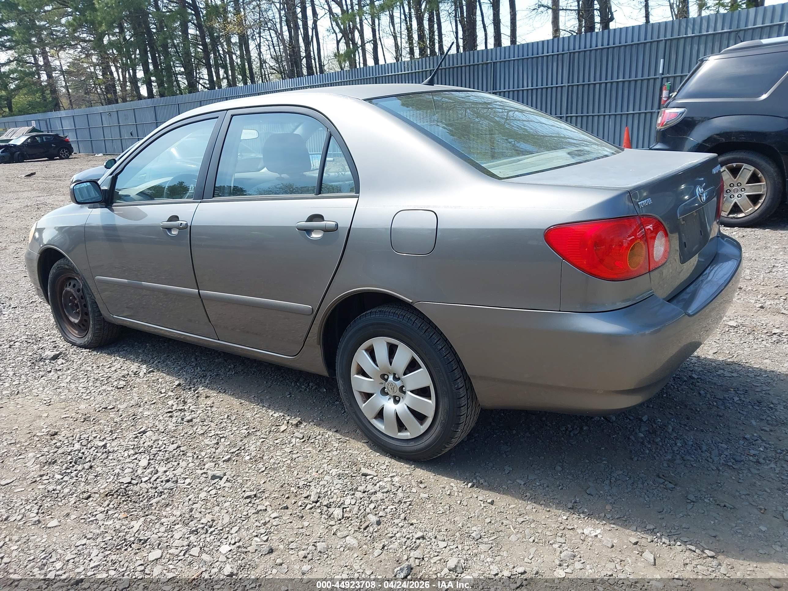 TOYOTA COROLLA image 3