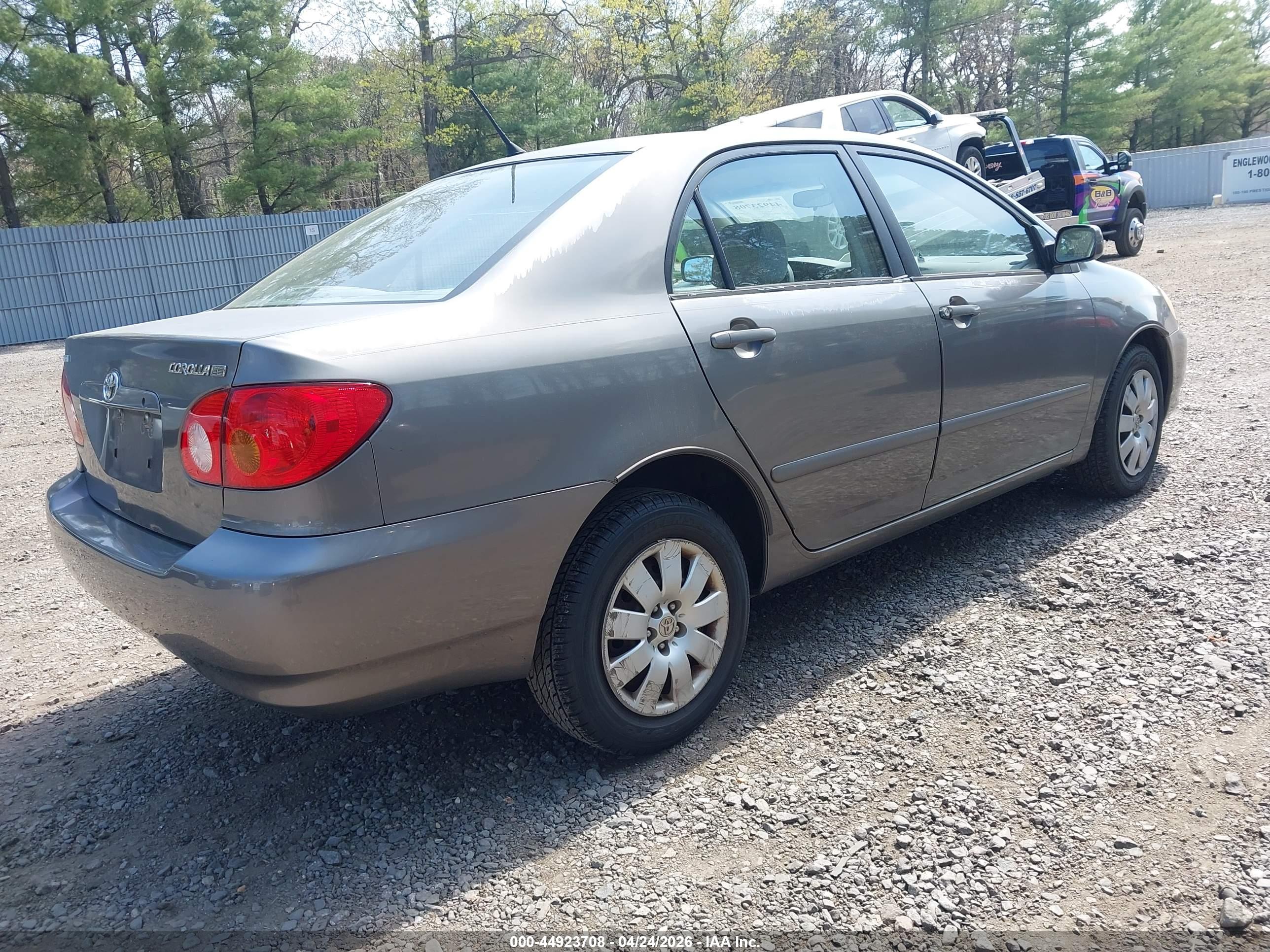 TOYOTA COROLLA image 4