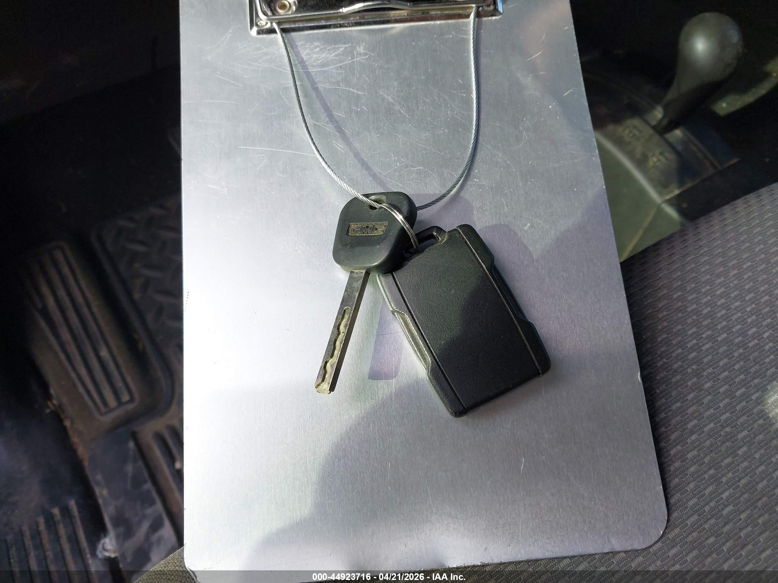 GMC SIERRA image 11