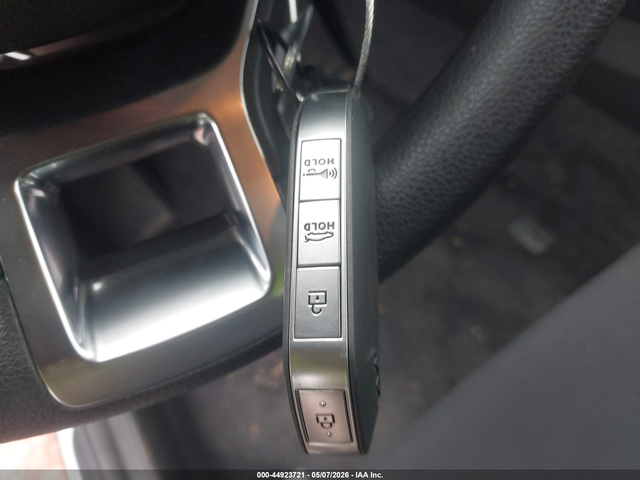 KIA K5 image 11