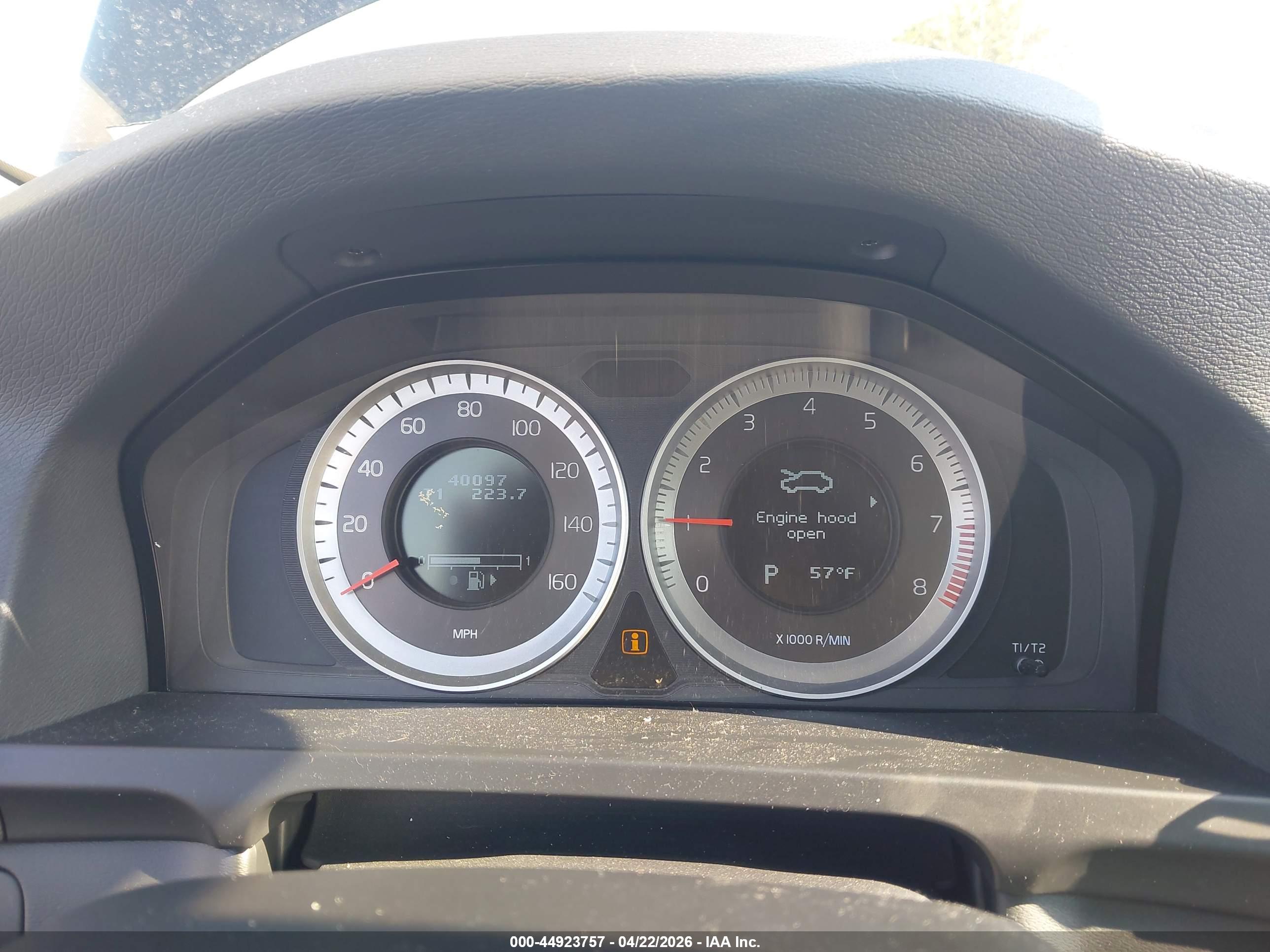 VOLVO S60 image 7