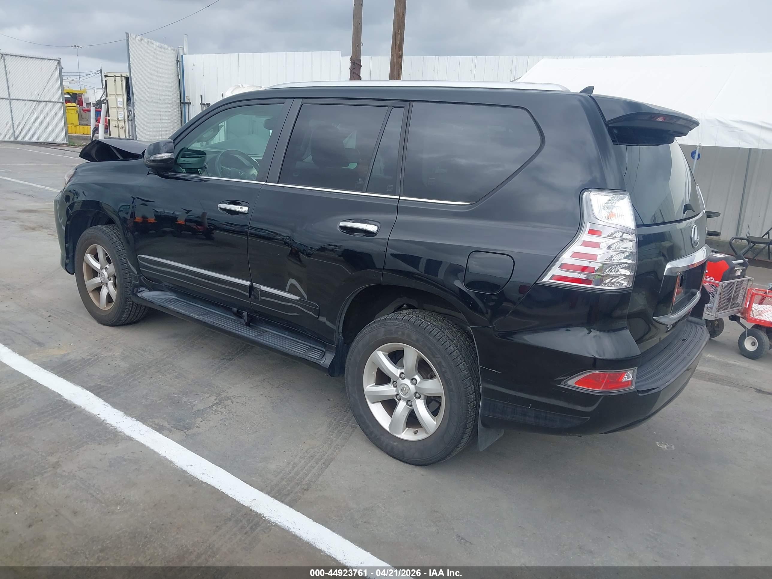 LEXUS GX image 3