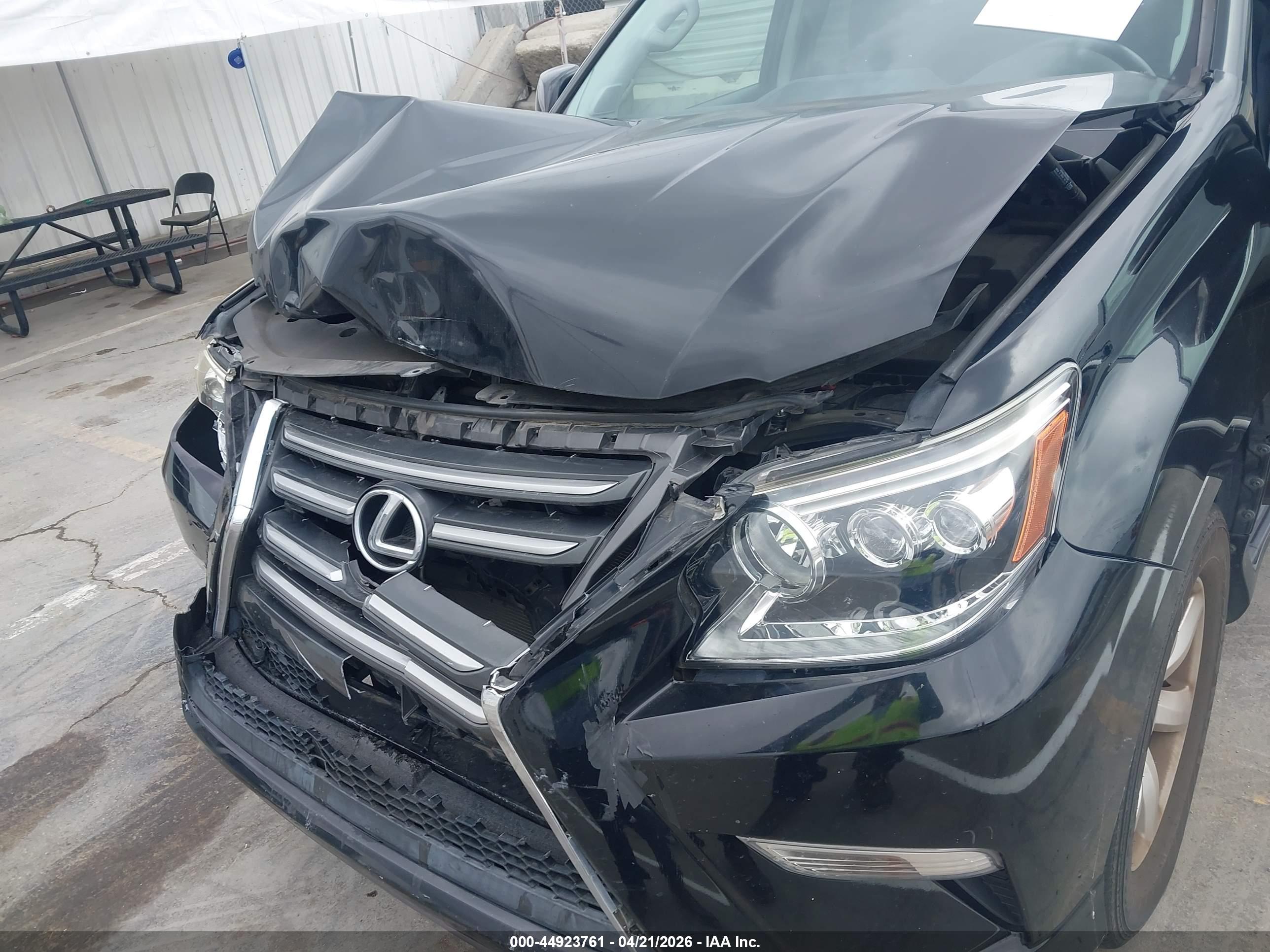 LEXUS GX image 6