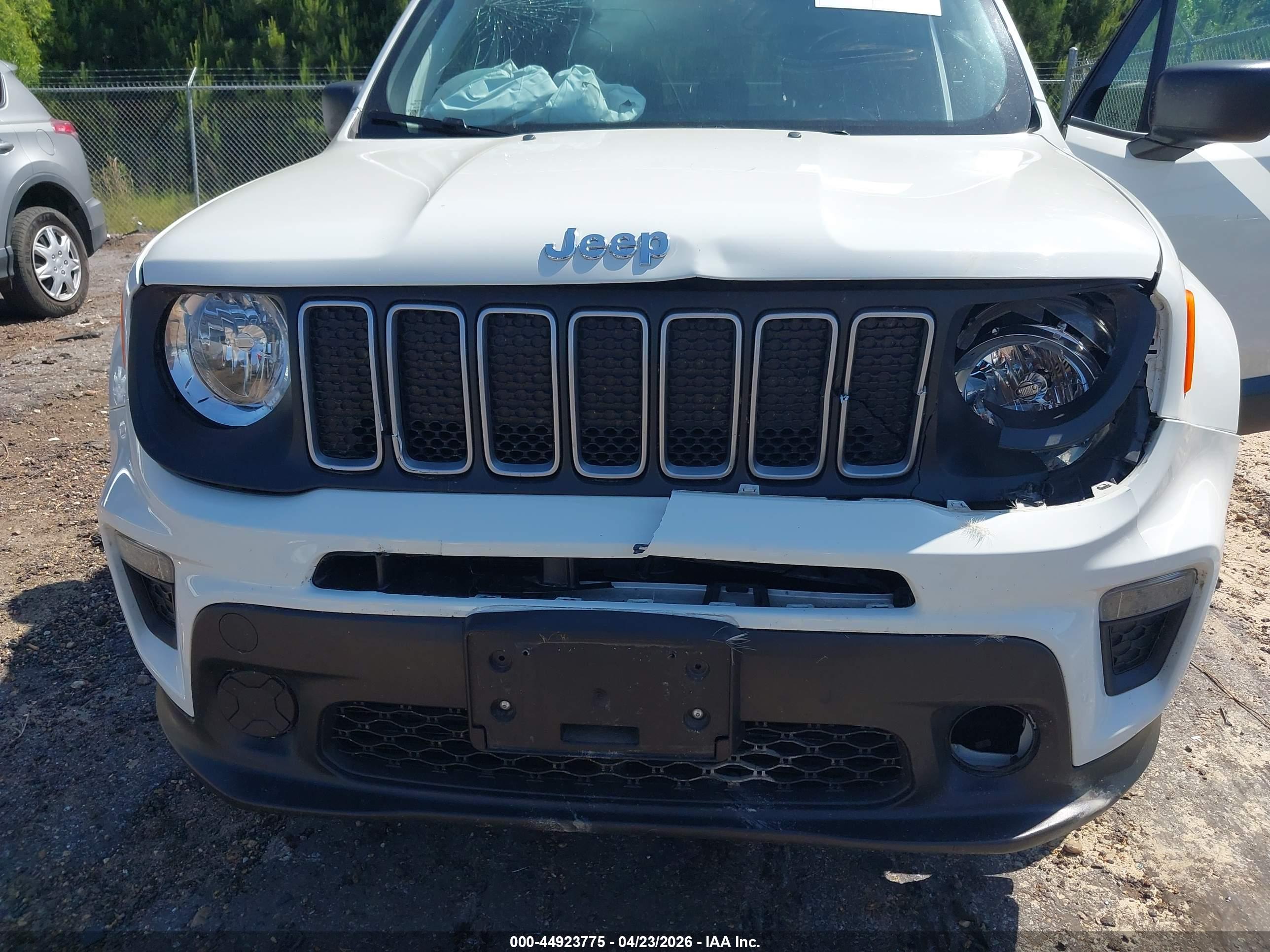 JEEP RENEGADE image 6