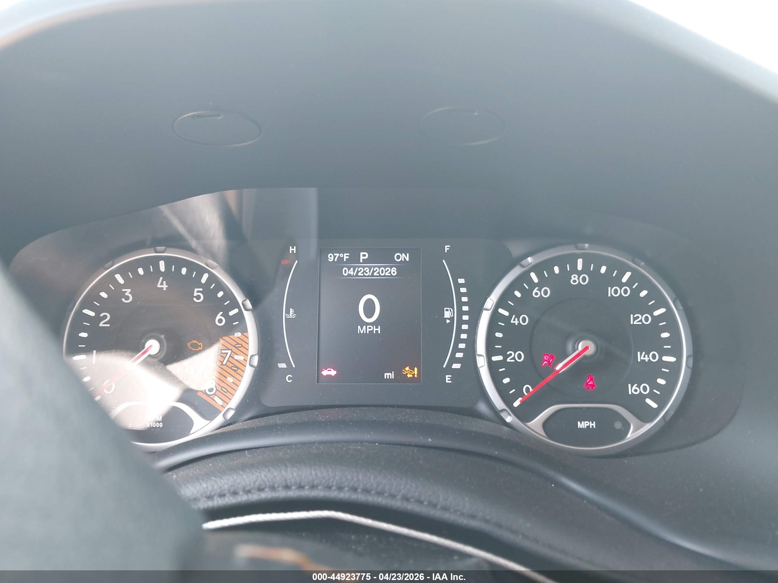 JEEP RENEGADE image 7