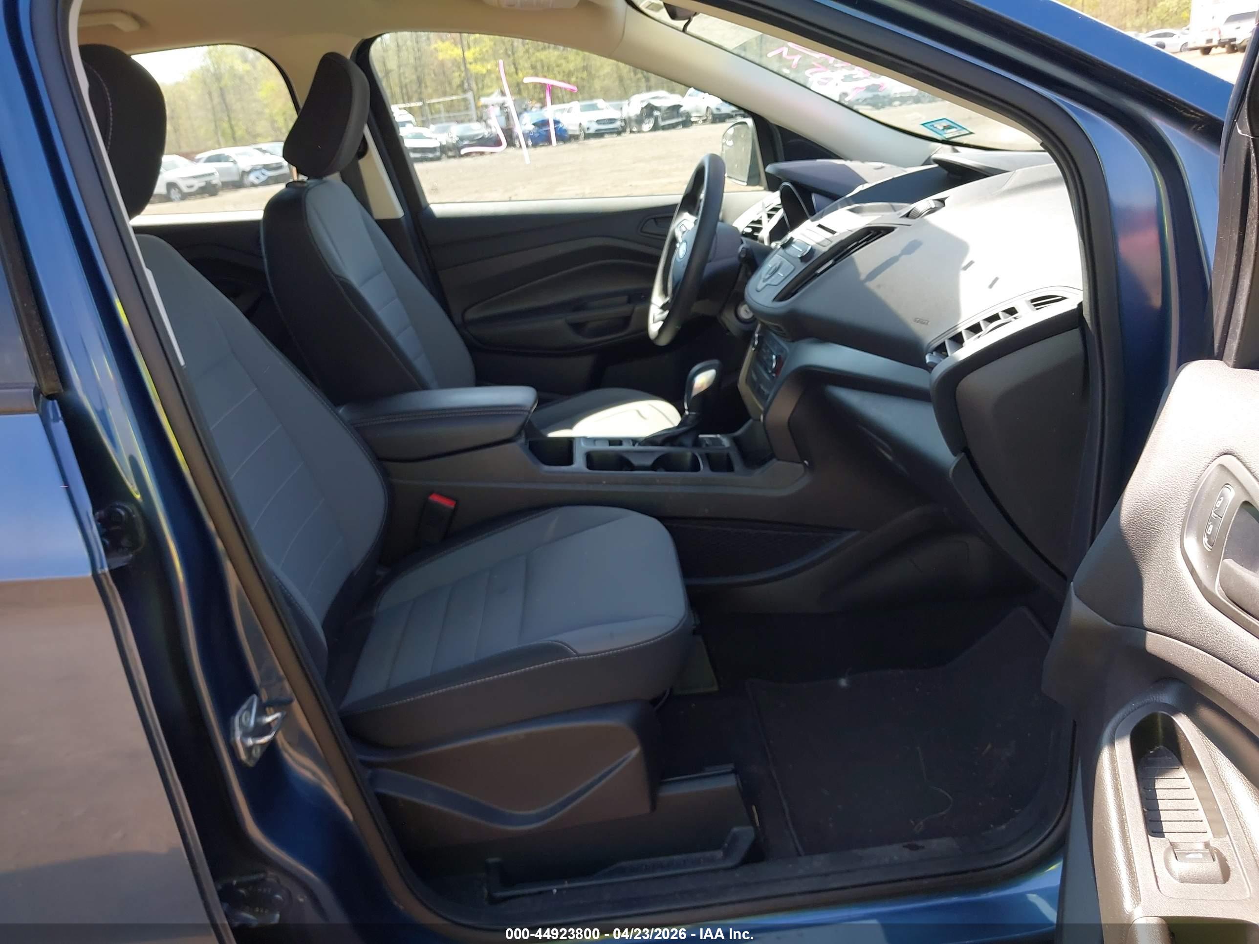 FORD ESCAPE image 5