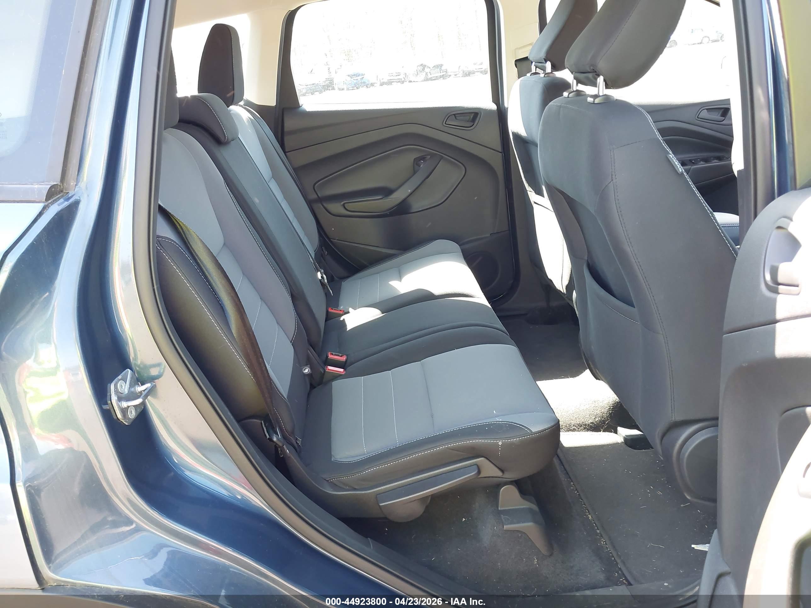 FORD ESCAPE image 8