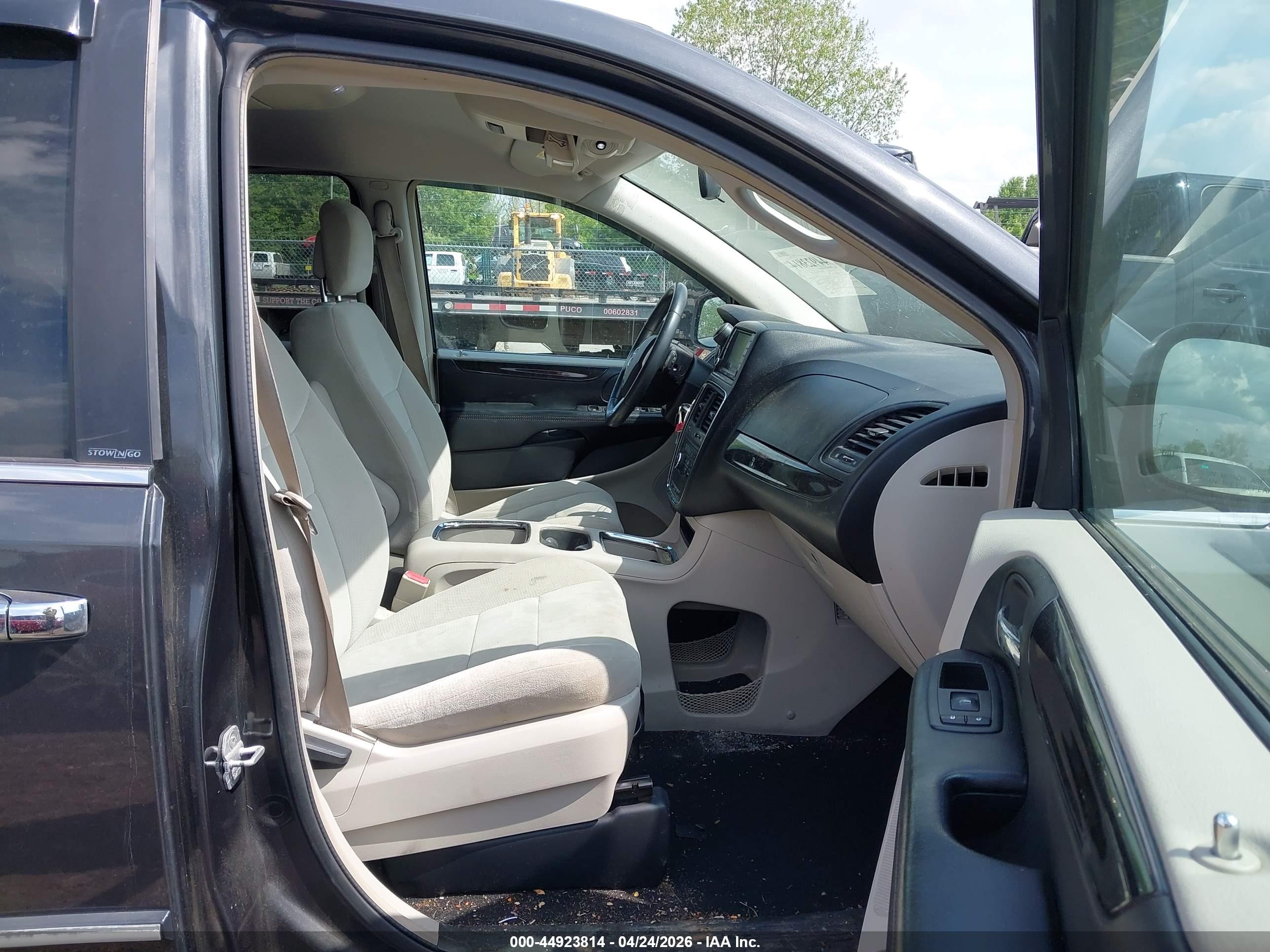 DODGE GRAND image 5