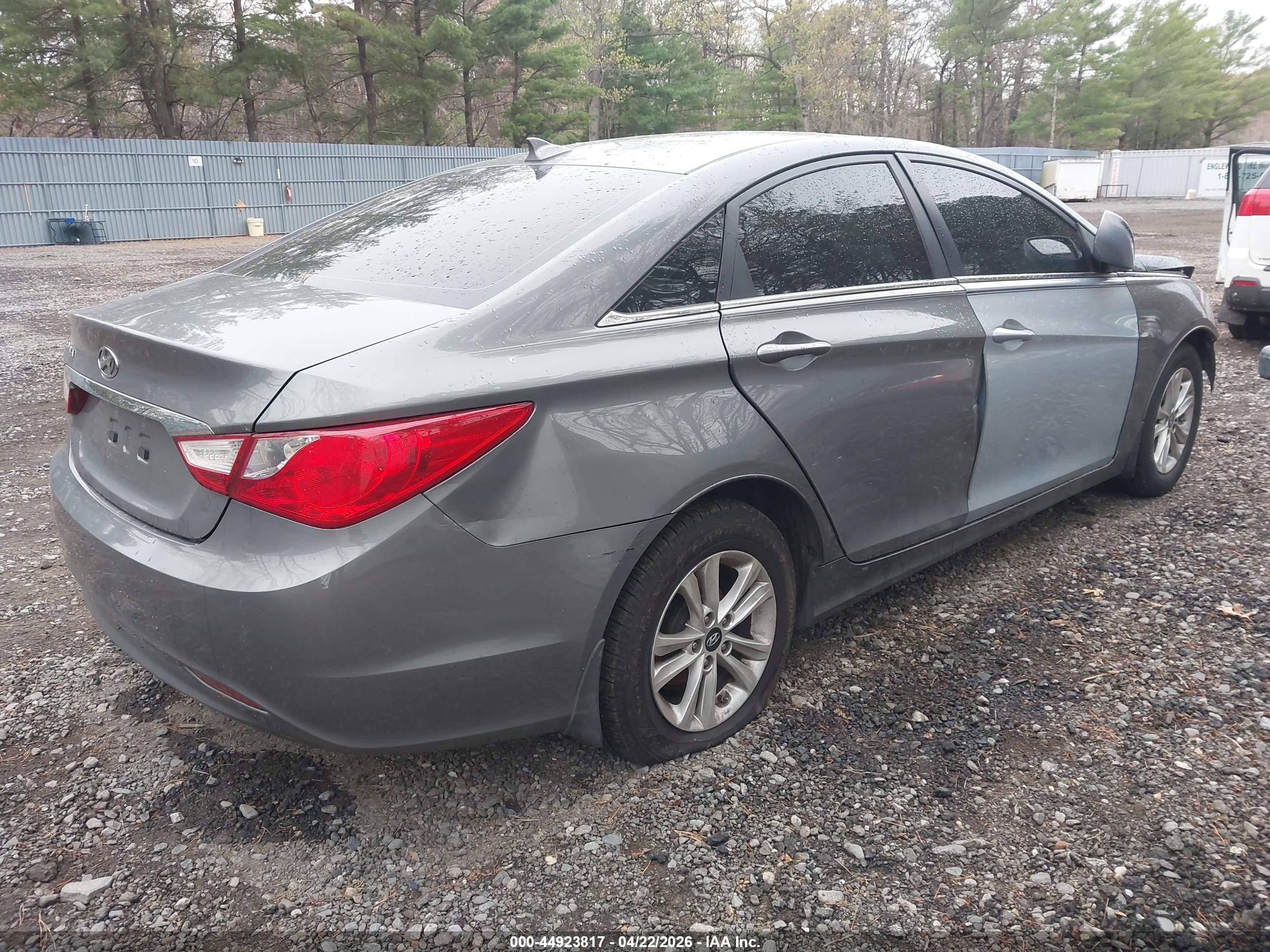 HYUNDAI SONATA image 4