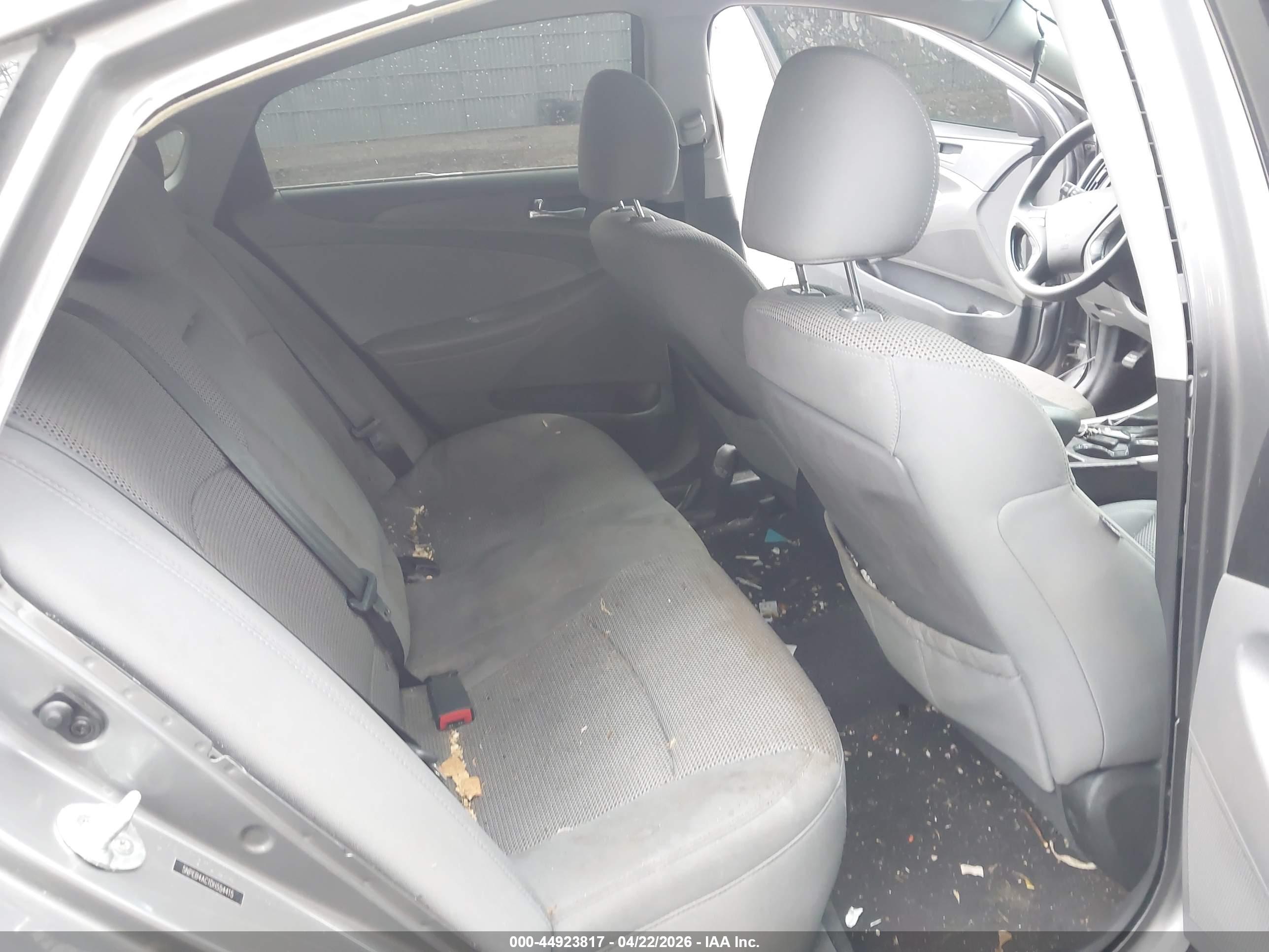 HYUNDAI SONATA image 8