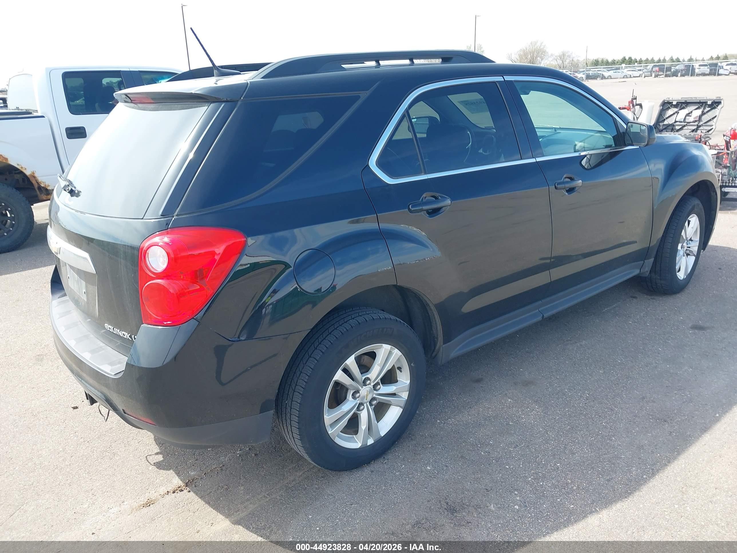 CHEVROLET EQUINOX image 4