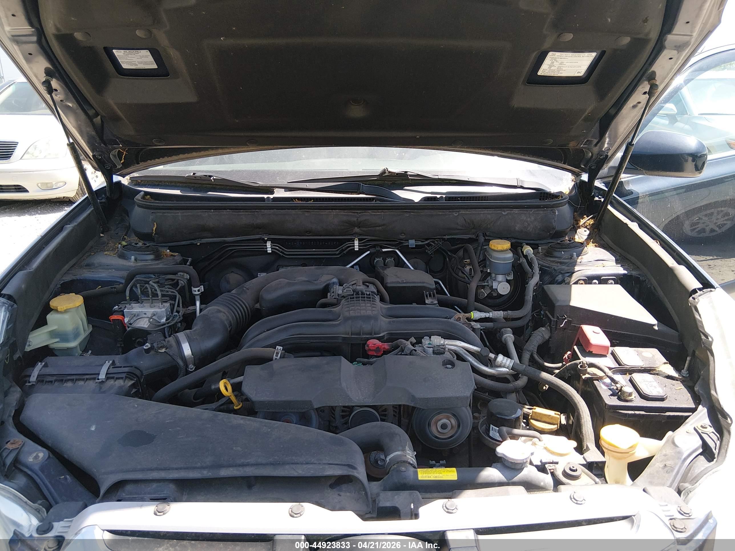 SUBARU OUTBACK image 10