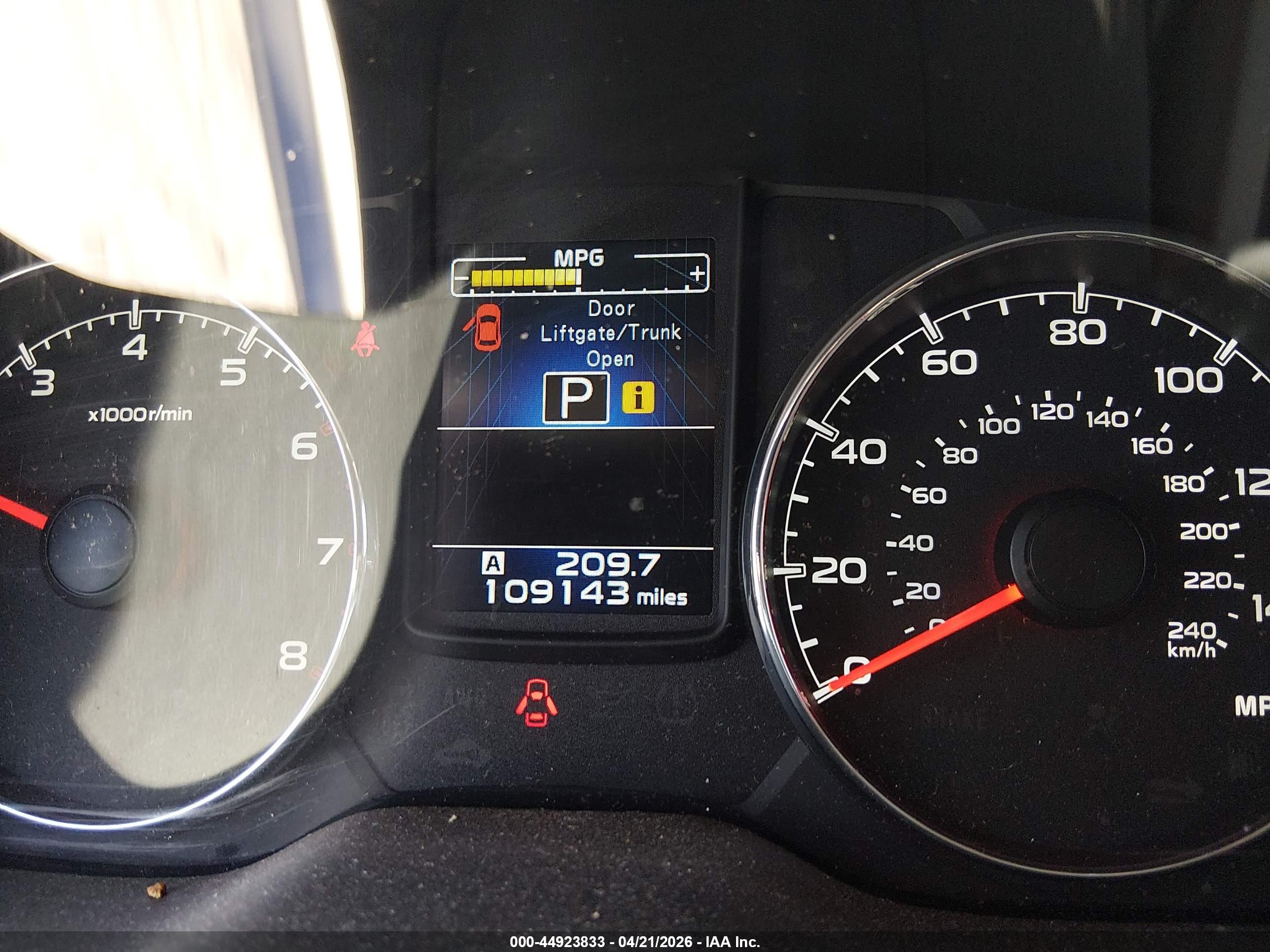 SUBARU OUTBACK image 7