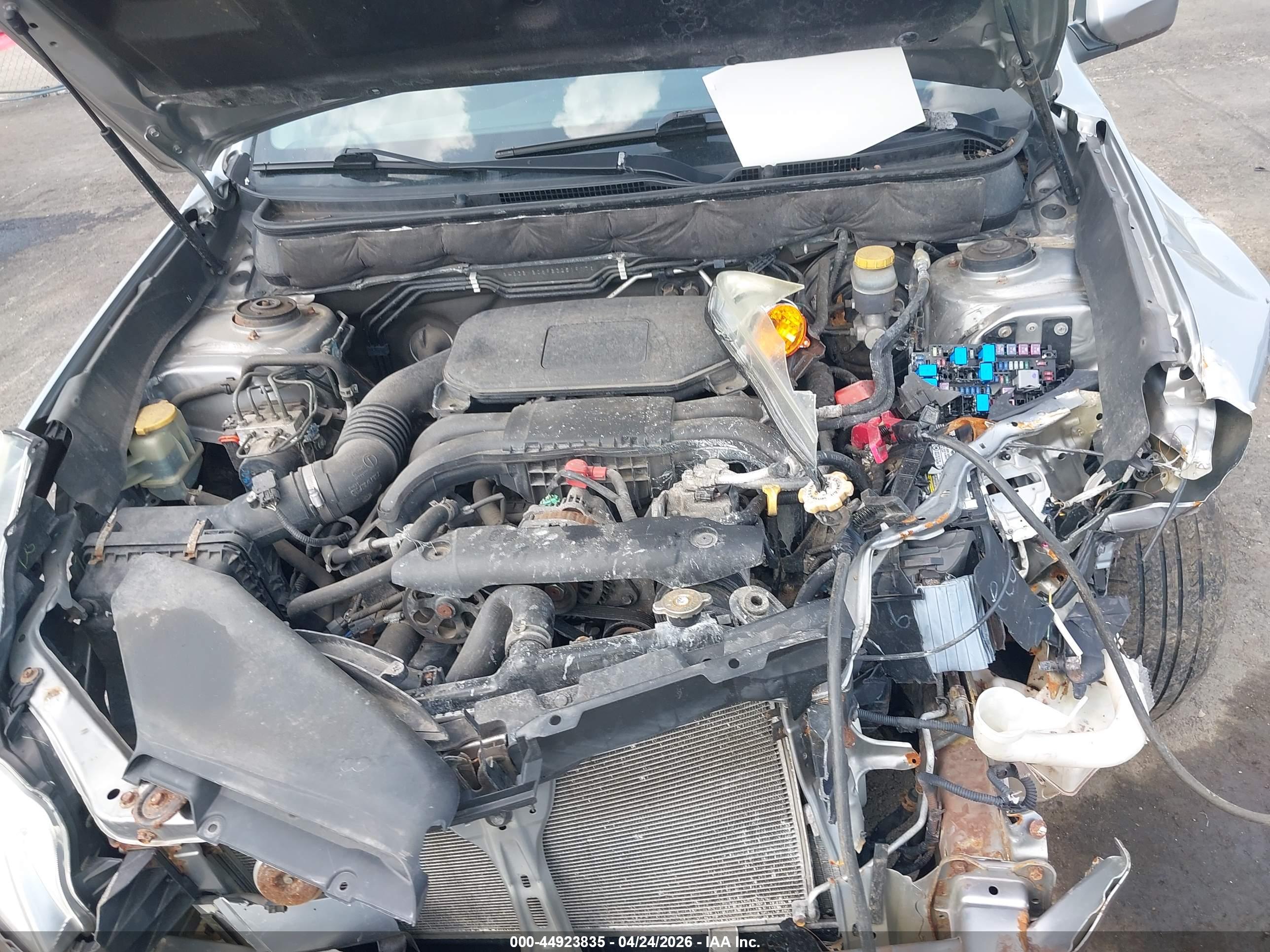 SUBARU LEGACY image 10