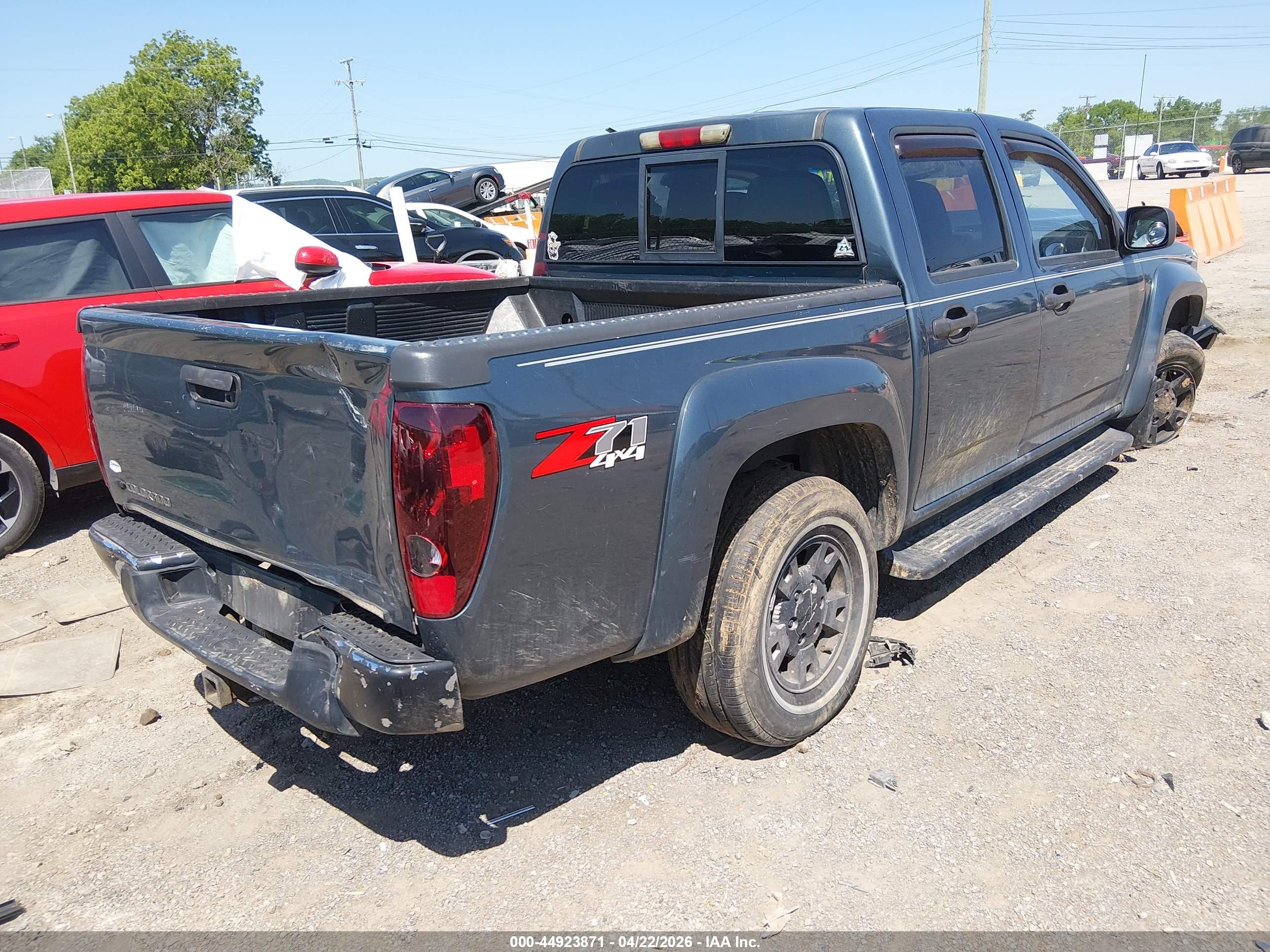 CHEVROLET COLORADO image 4