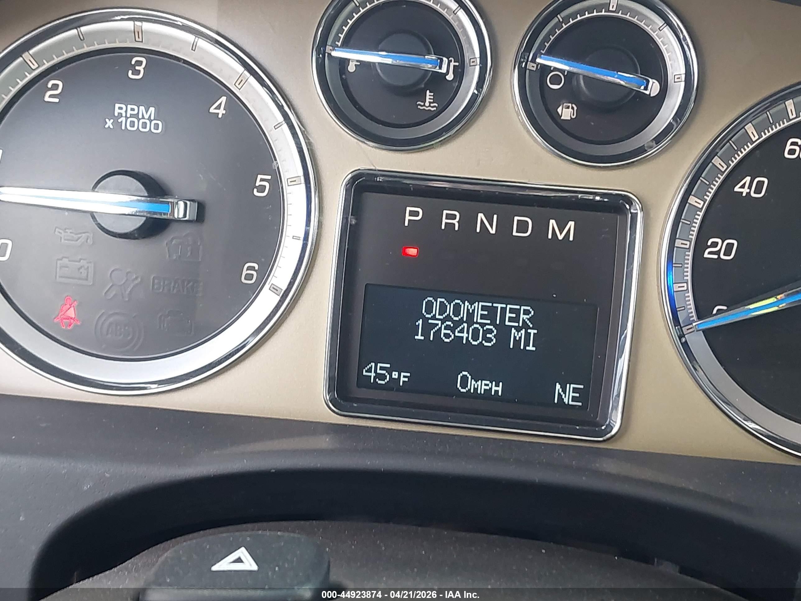 CADILLAC ESCALADE image 7