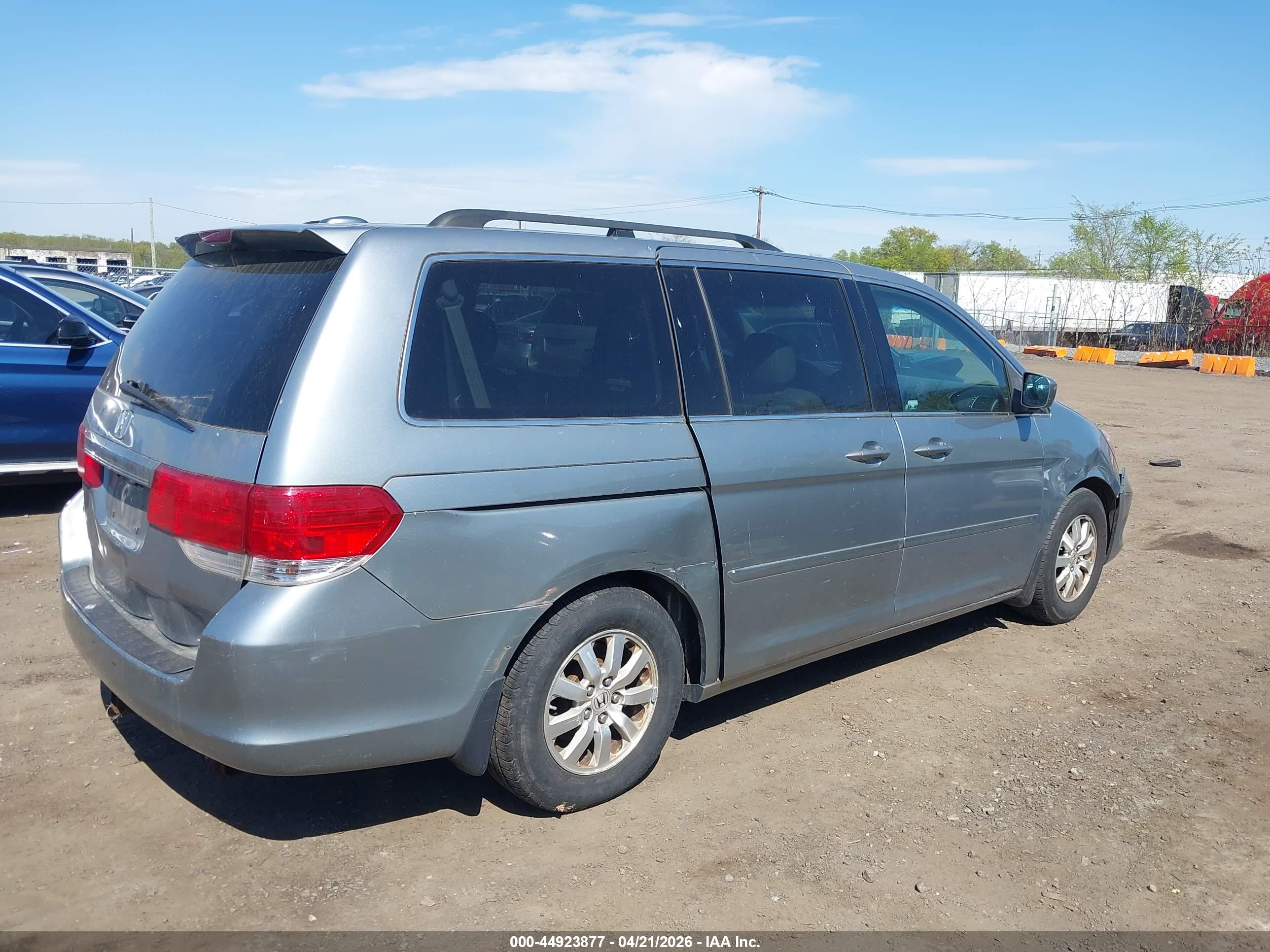 HONDA ODYSSEY image 6