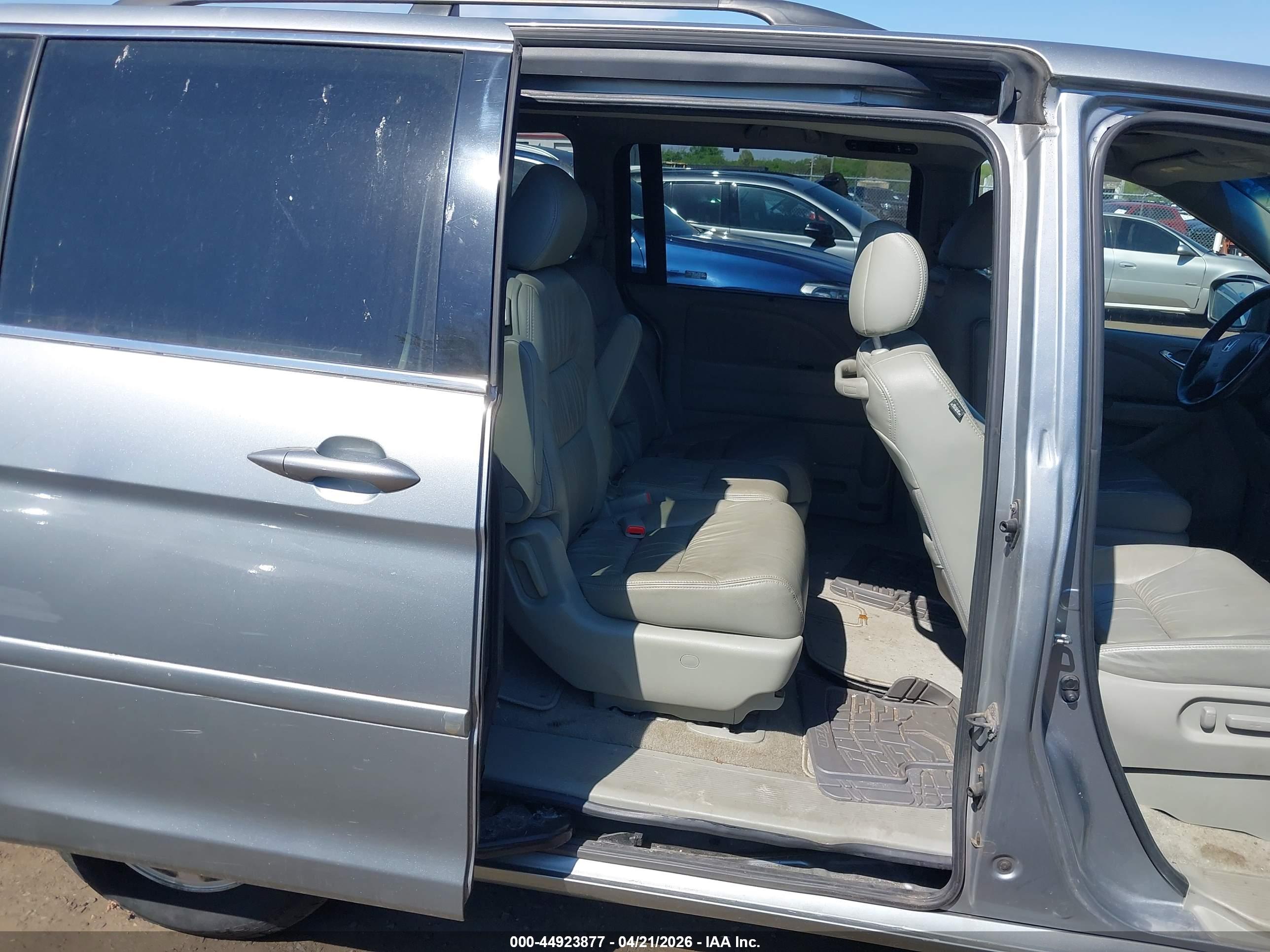 HONDA ODYSSEY image 8