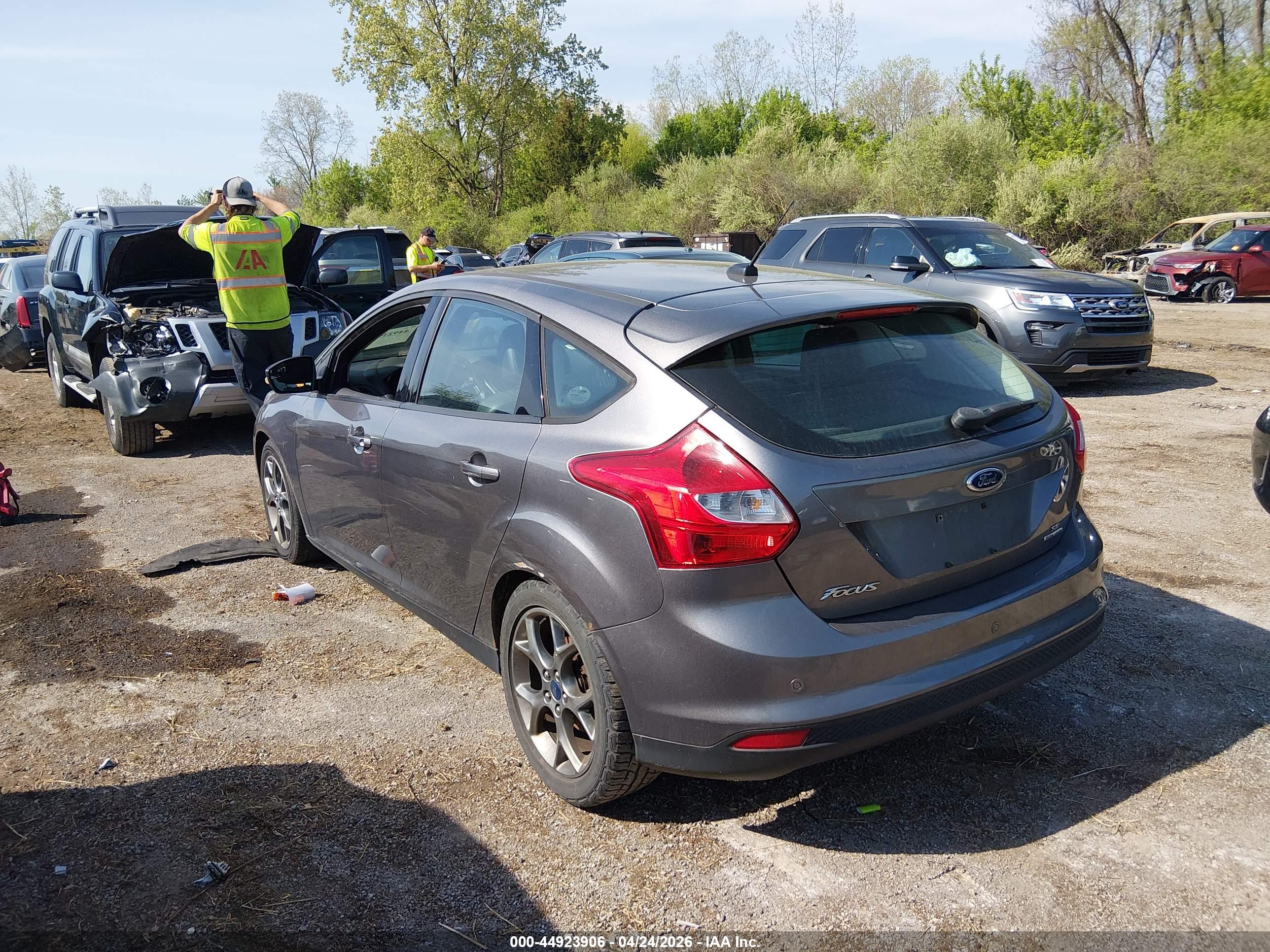 FORD FOCUS image 3