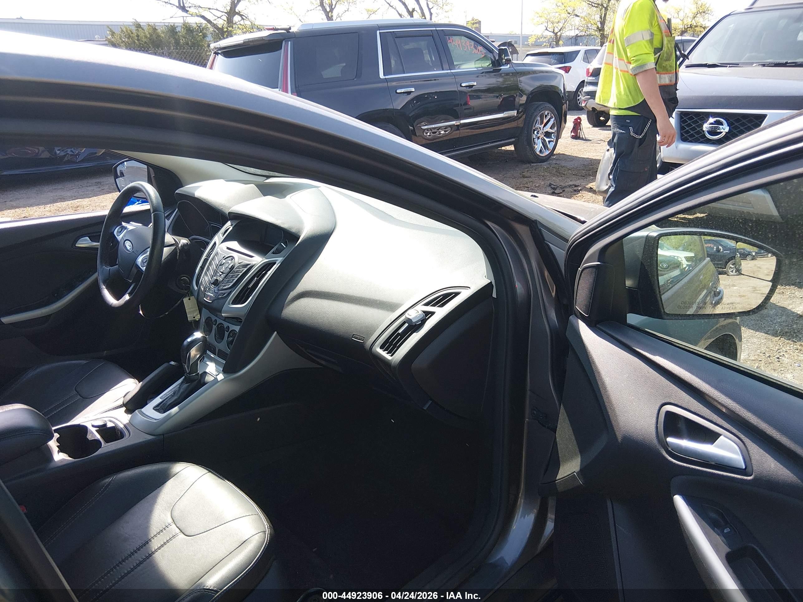 FORD FOCUS image 5