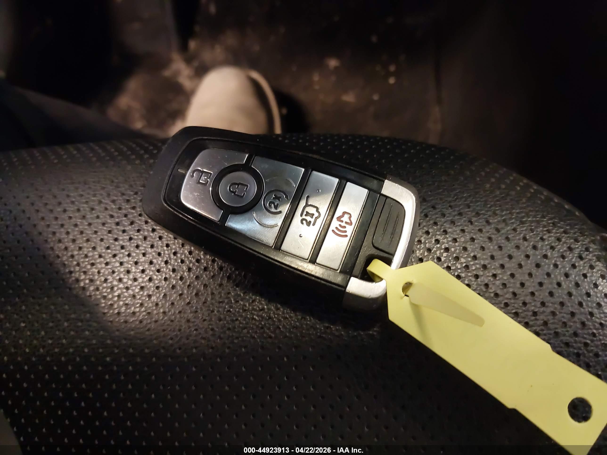 FORD ESCAPE image 11