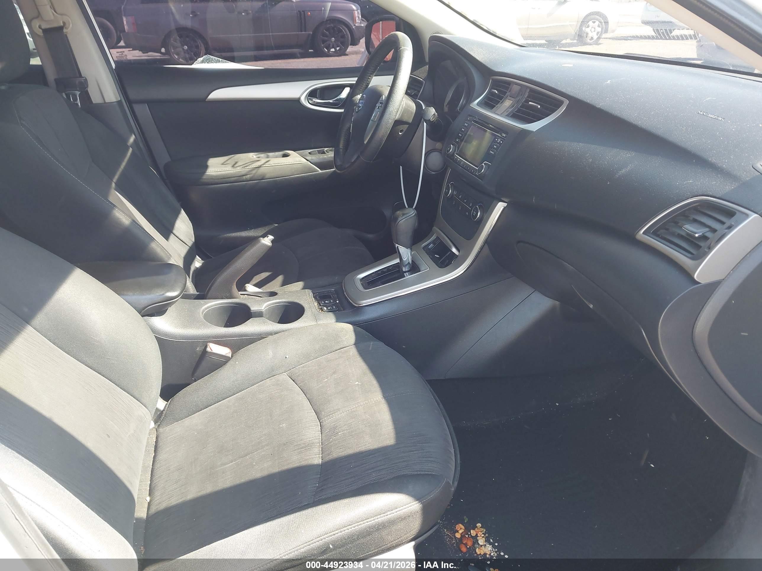 NISSAN SENTRA image 5