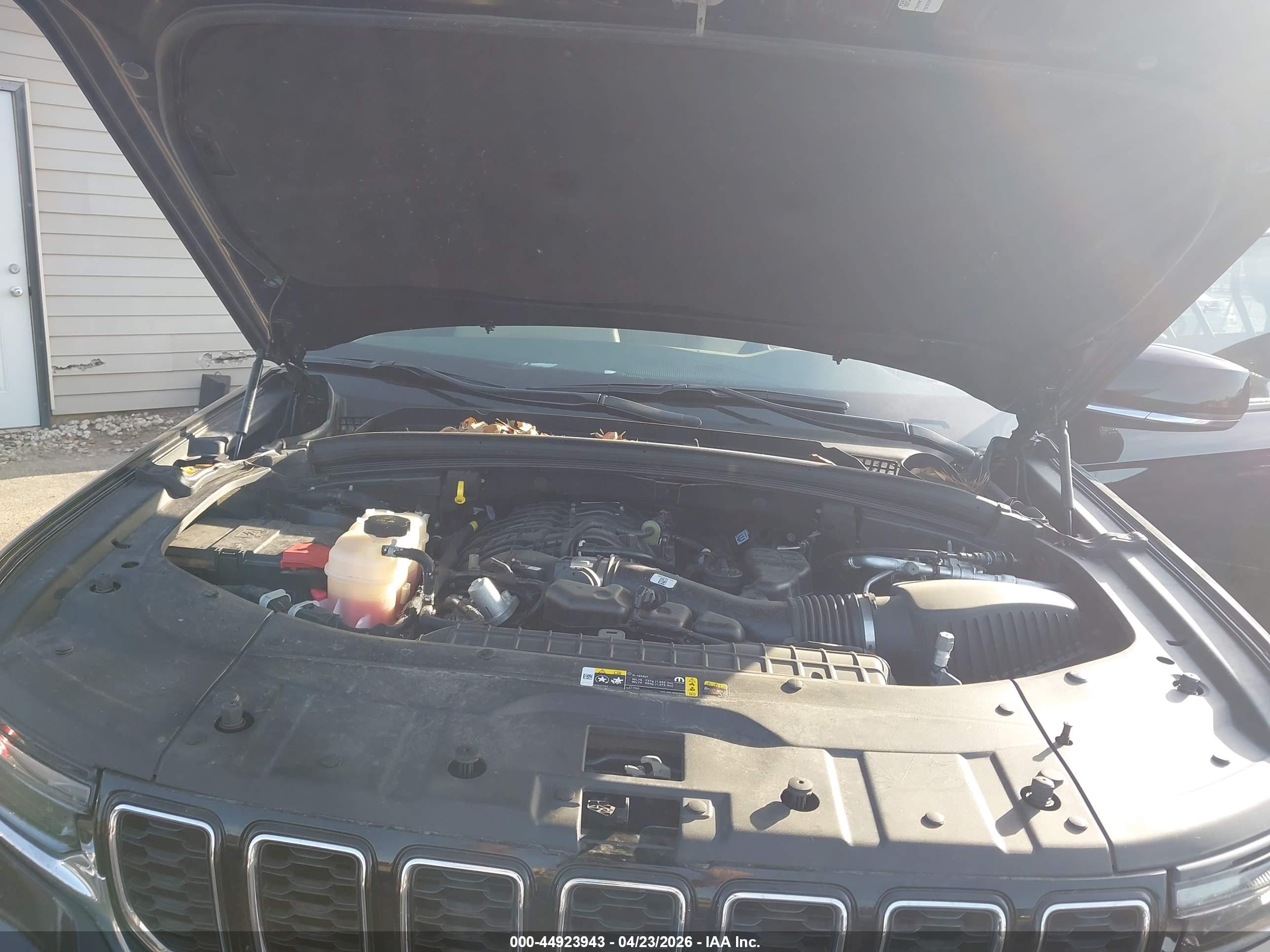 JEEP GRAND image 10
