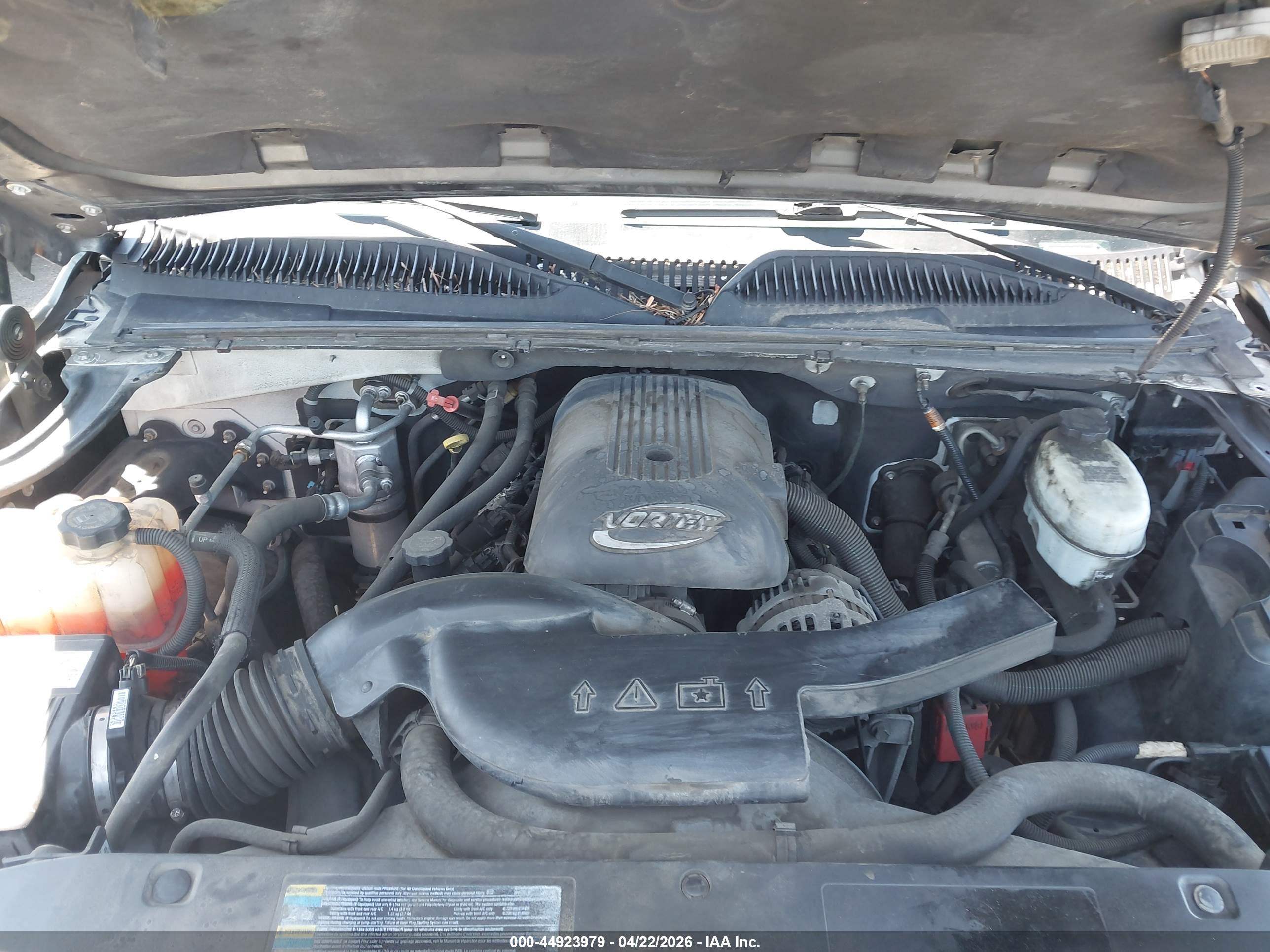 CHEVROLET TAHOE image 10