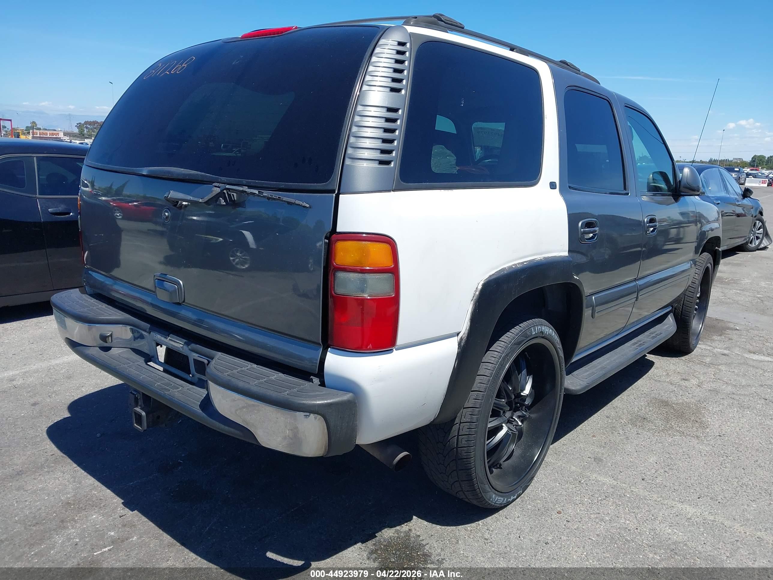 CHEVROLET TAHOE image 4