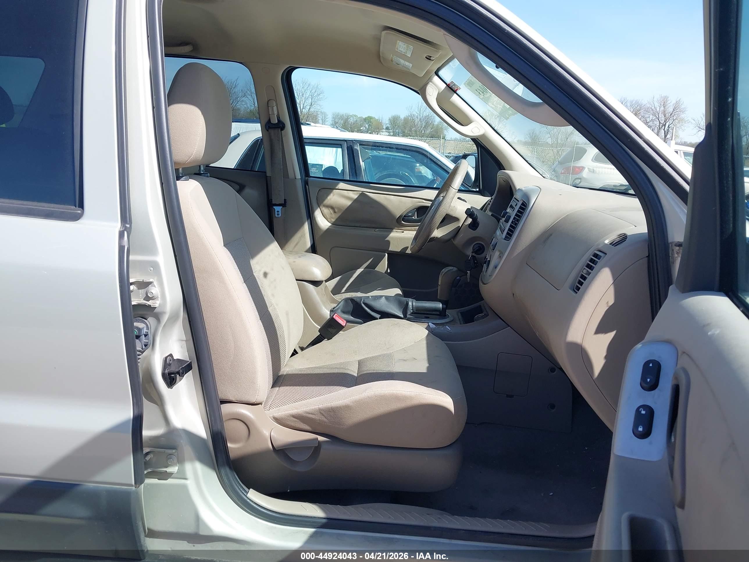 FORD ESCAPE image 5