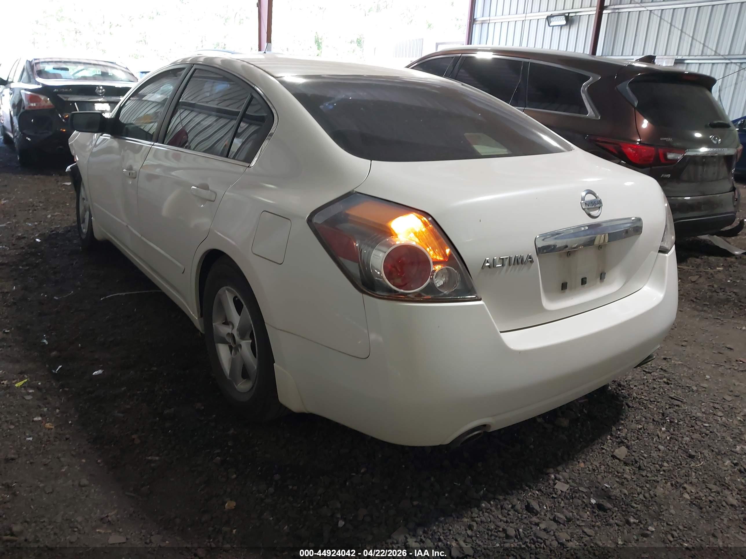 NISSAN ALTIMA image 3